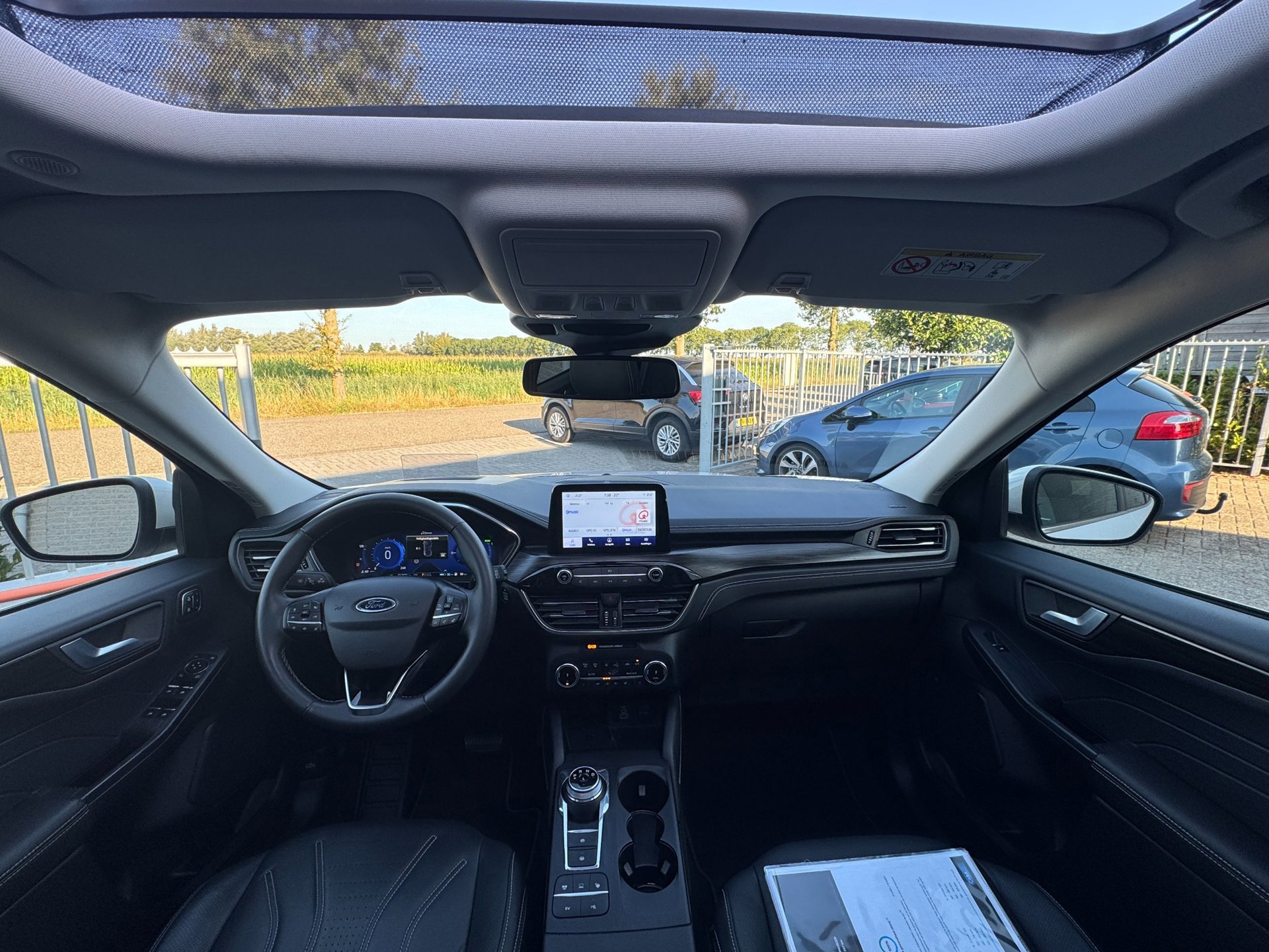 Ford Kuga 2.5 PHEV ST-Line X Vignale (2023), foto 2