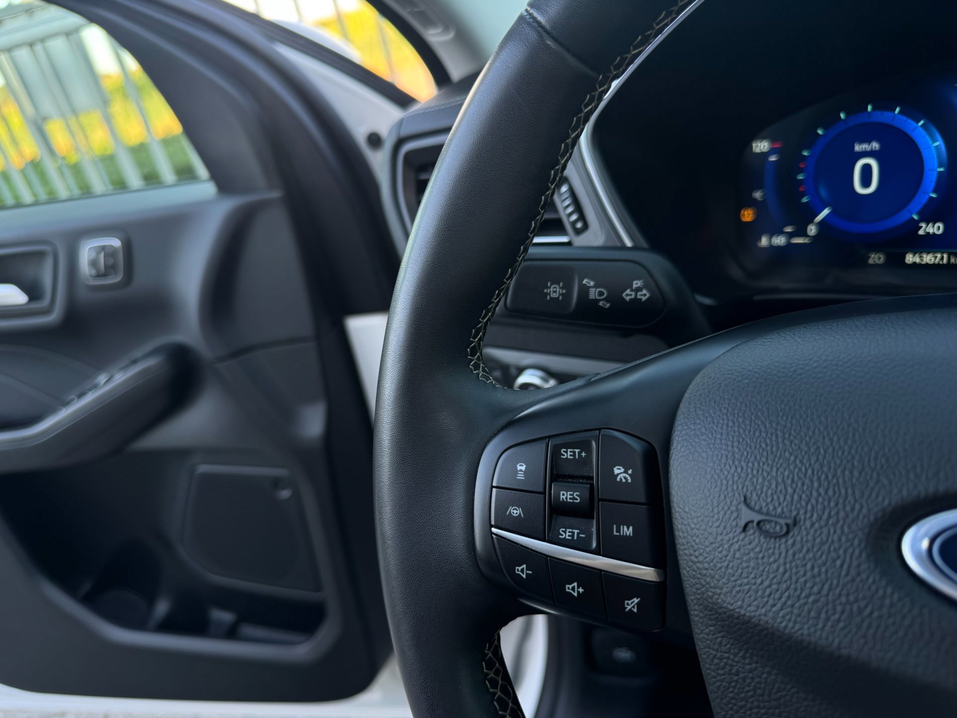 Ford Kuga 2.5 PHEV ST-Line X Vignale (2023), foto 18