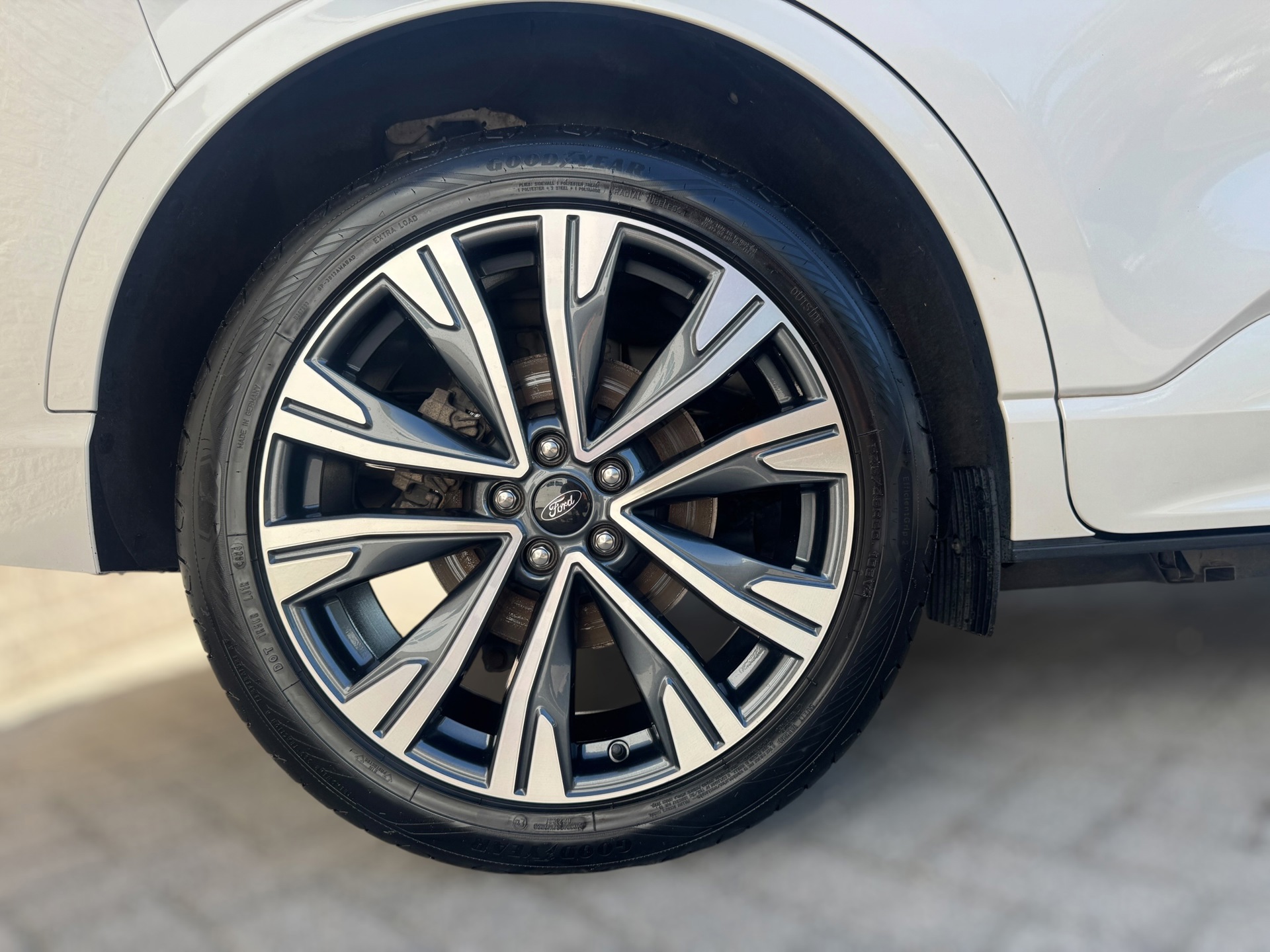 Ford Kuga 2.5 PHEV ST-Line X Vignale (2023), foto 9