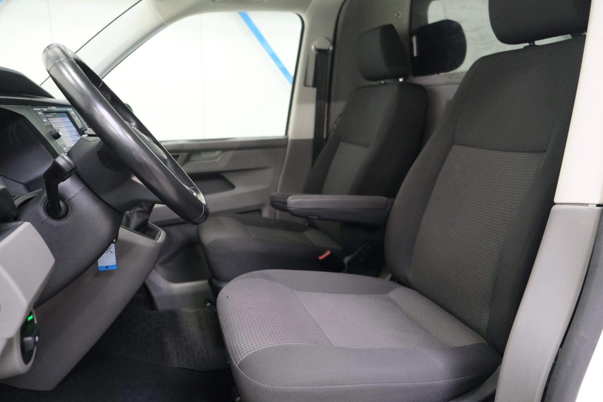 Volkswagen Transporter 2.0 TDI L2H2 30 (2020), foto 28