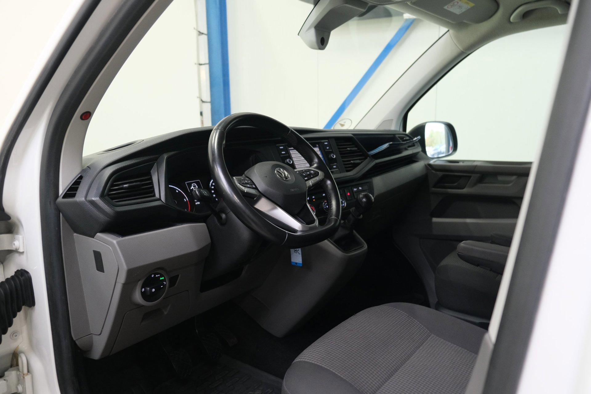 Volkswagen Transporter 2.0 TDI L2H2 30 (2020), foto 29