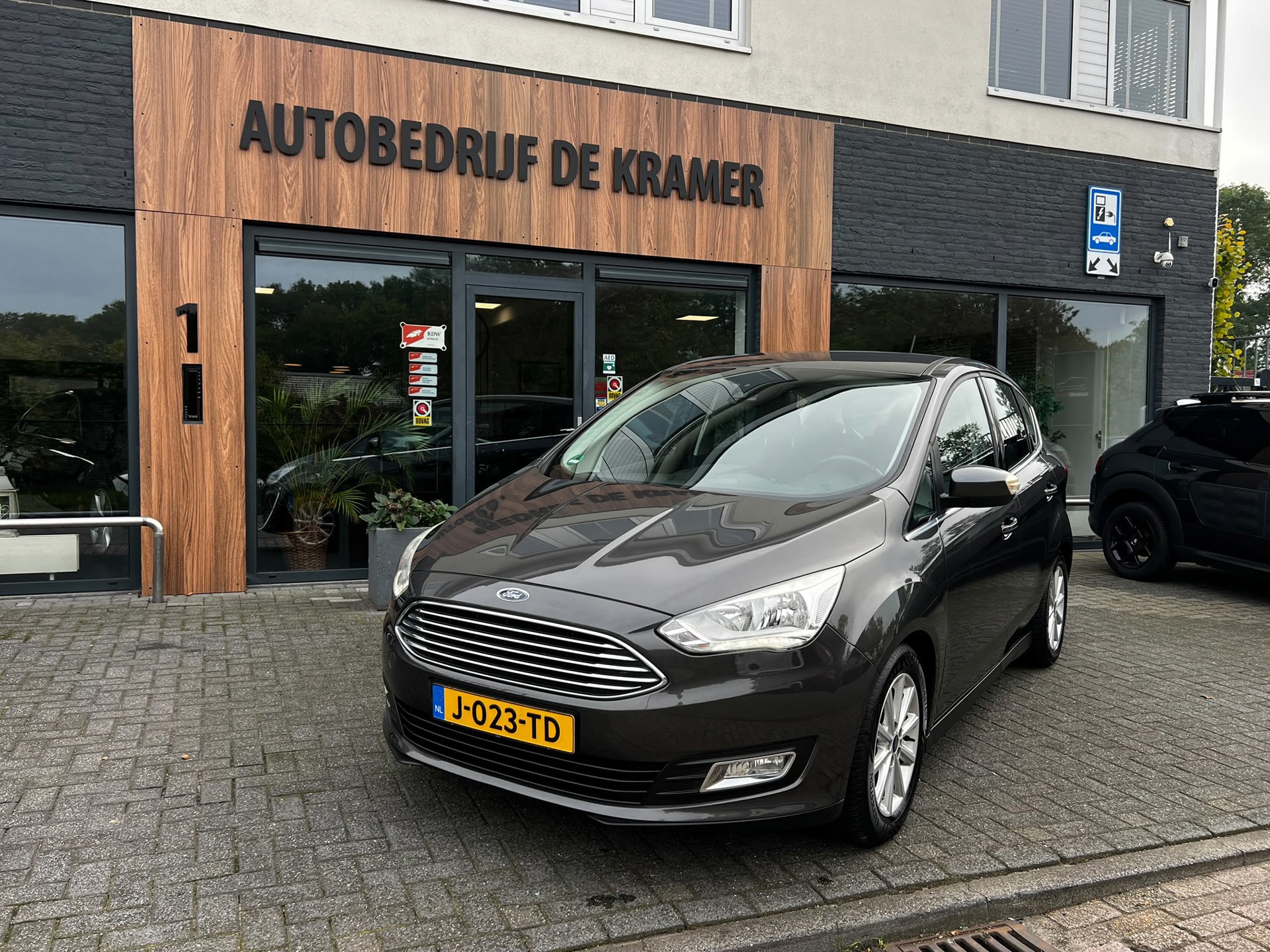 Ford C-Max 1.0 Titanium (2018), foto 2