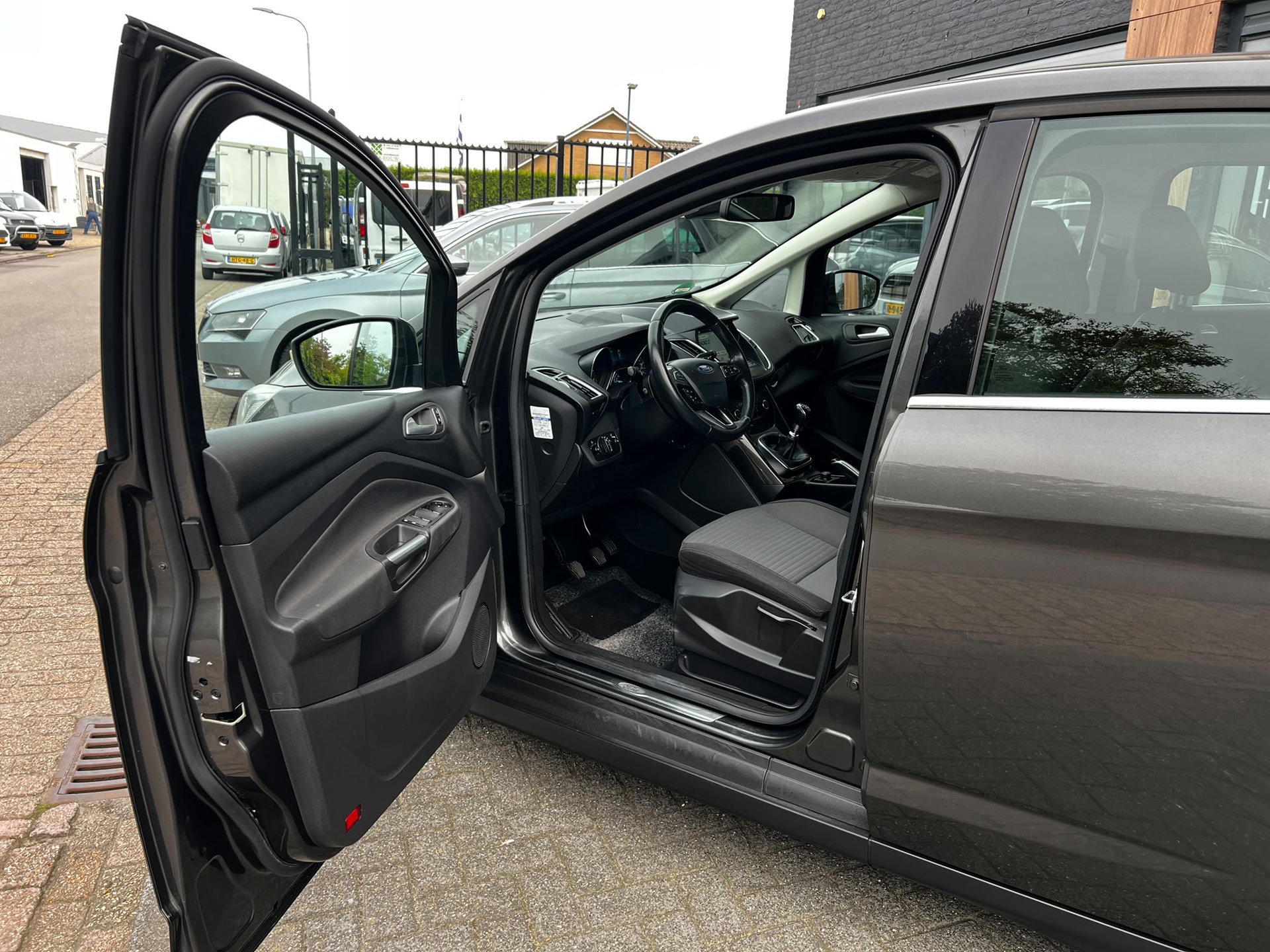 Ford C-Max 1.0 Titanium (2018), foto 3