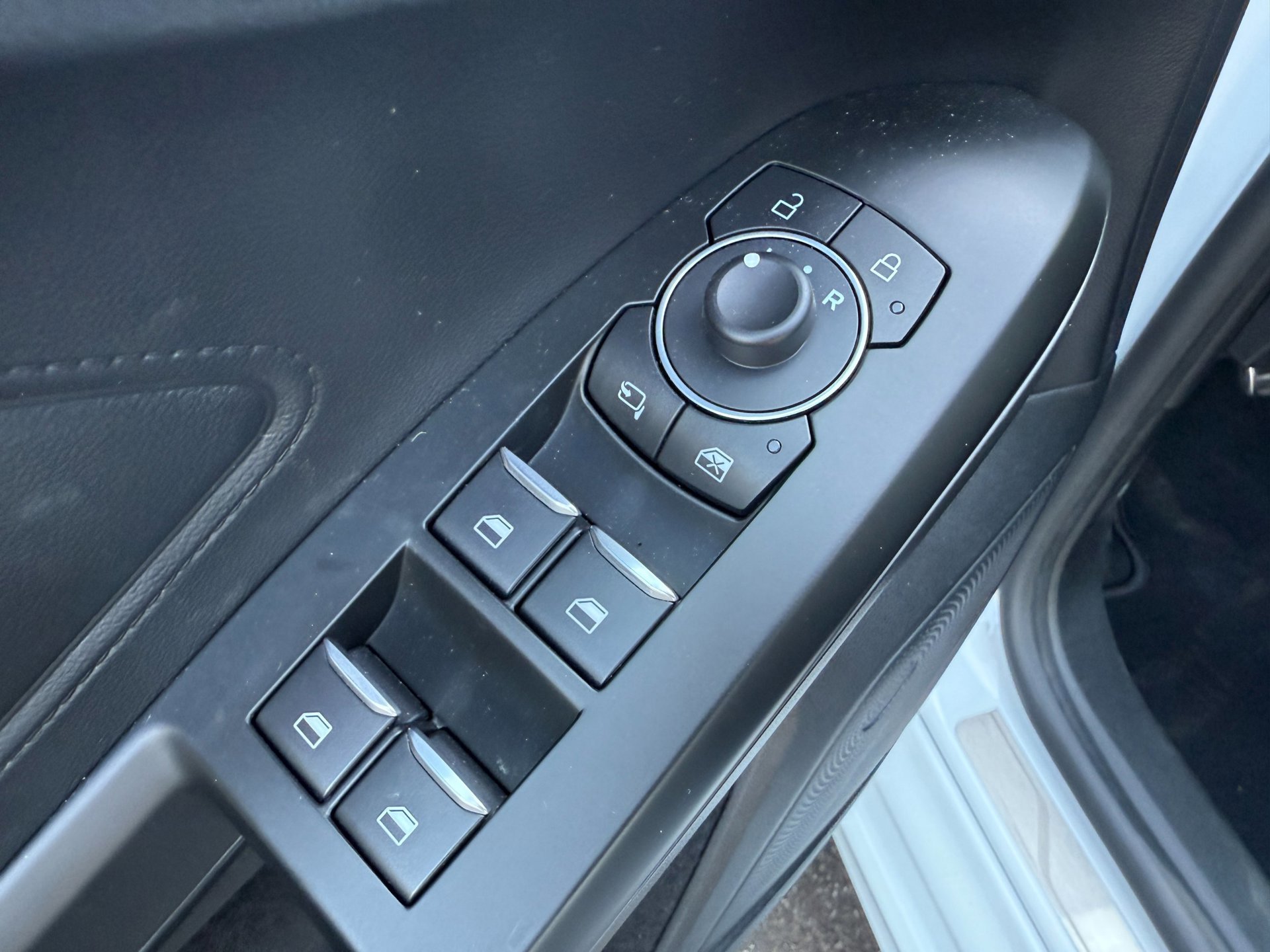 Ford Focus Wagon 1.0 Eco 125pk Hybrid ST Line (2023), foto 12
