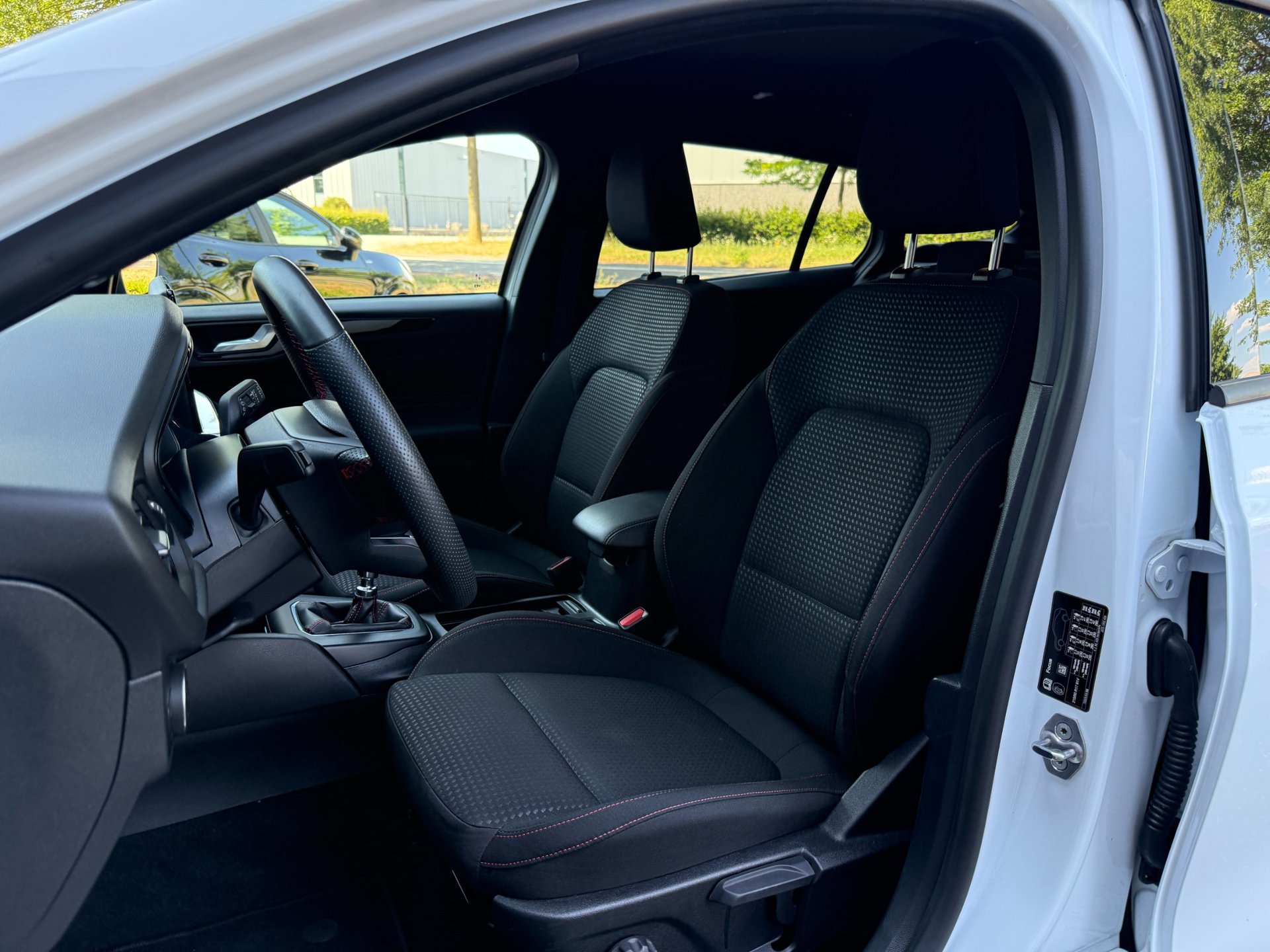 Ford Focus Wagon 1.0 Eco 125pk Hybrid ST Line (2023), foto 8