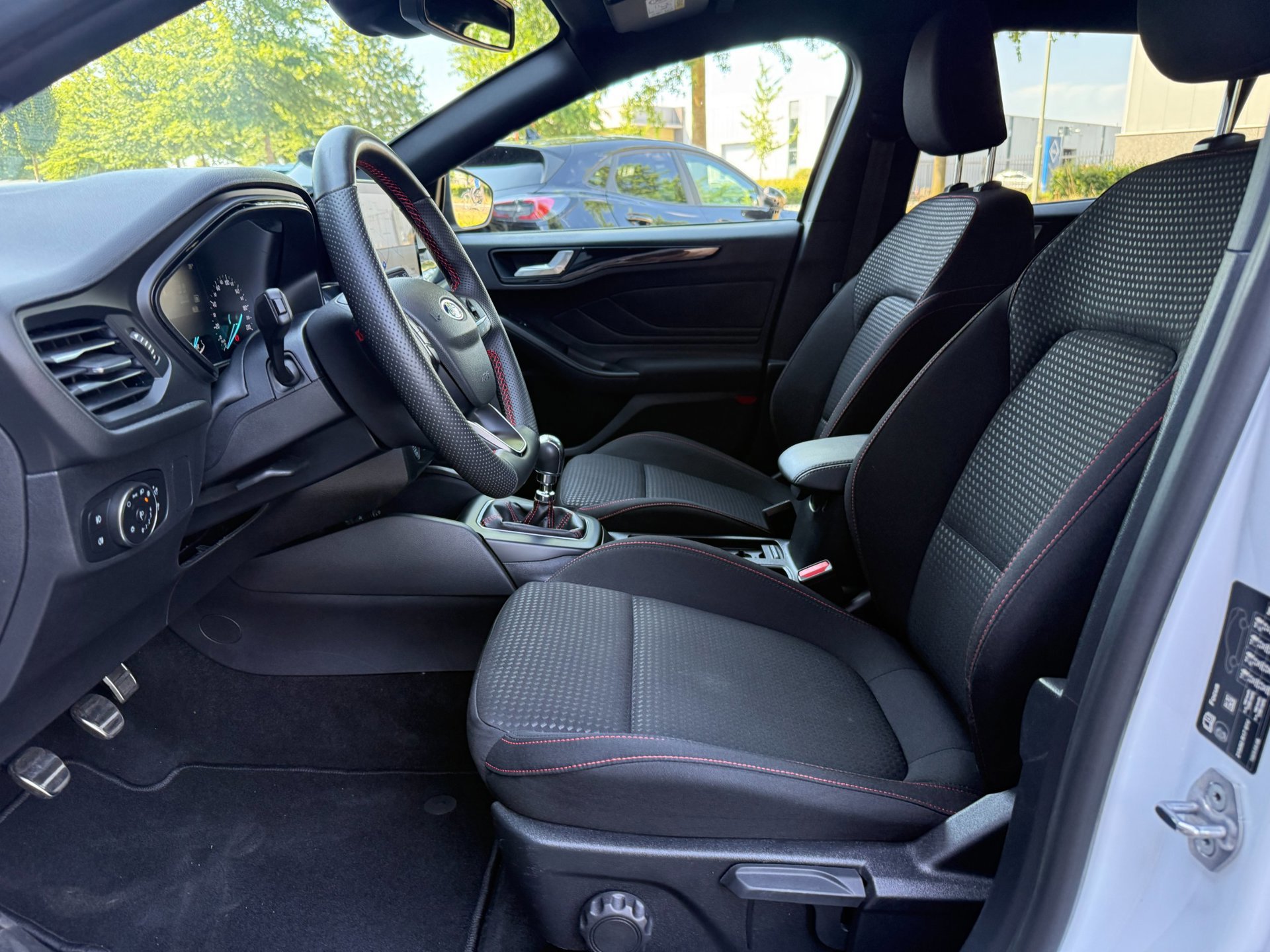 Ford Focus Wagon 1.0 Eco 125pk Hybrid ST Line (2023), foto 10