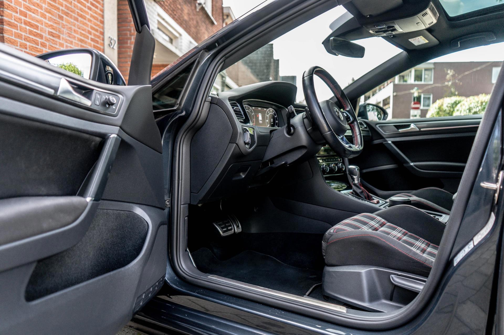 Volkswagen Golf 2.0 TSI 245PK GTI Performance (2018), foto 16