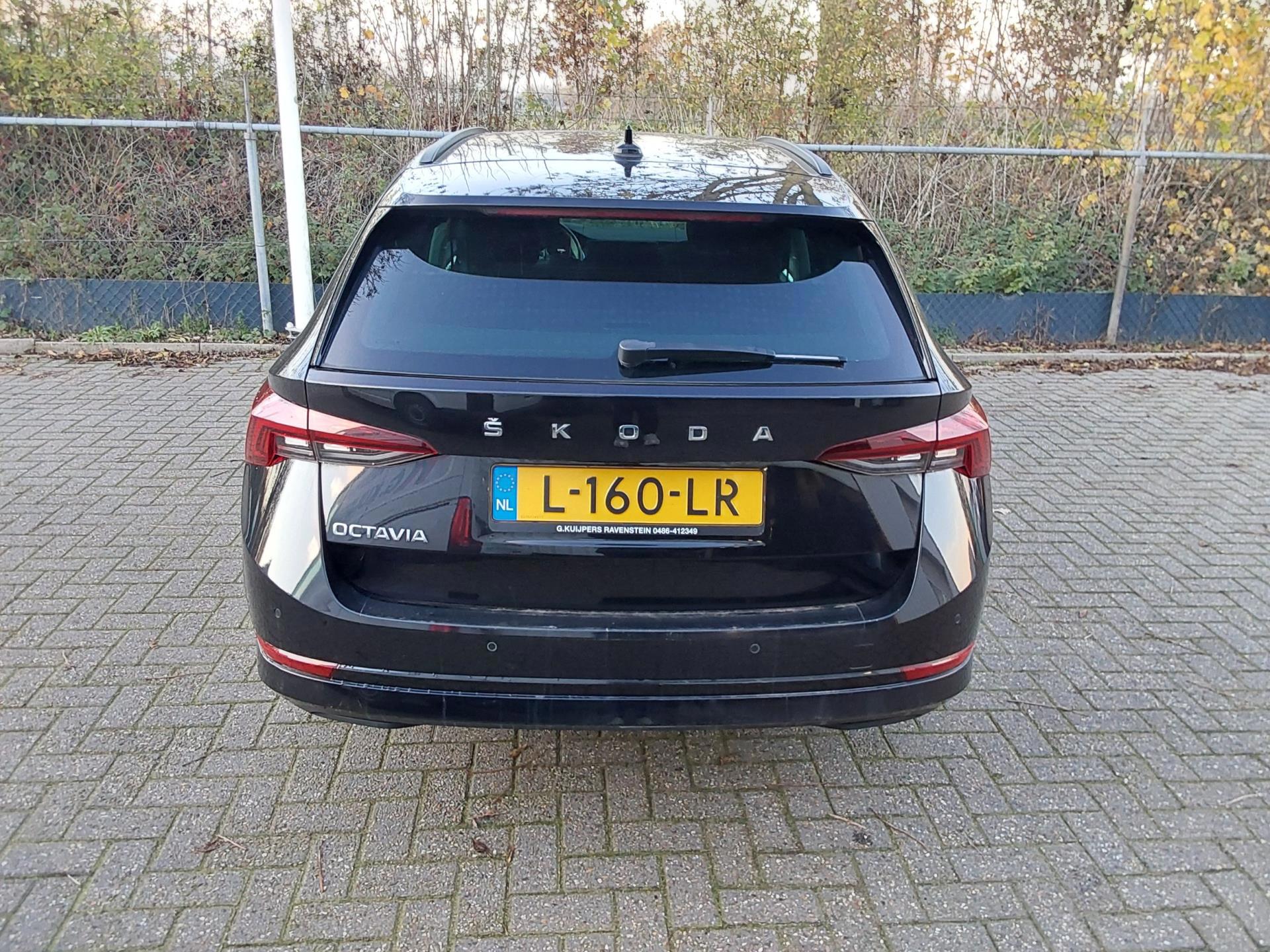 Skoda Octavia Combi 1.0 TSI Business Edition (2021), foto 6