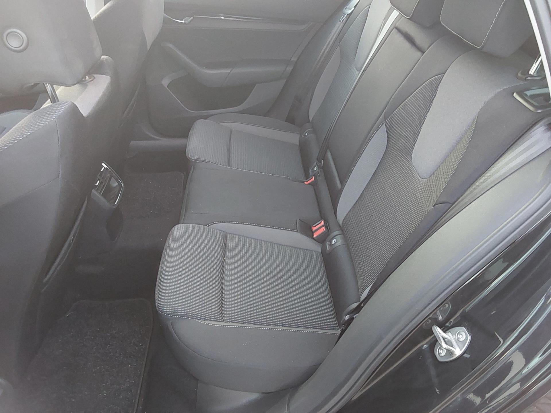 Skoda Octavia Combi 1.0 TSI Business Edition (2021), foto 9