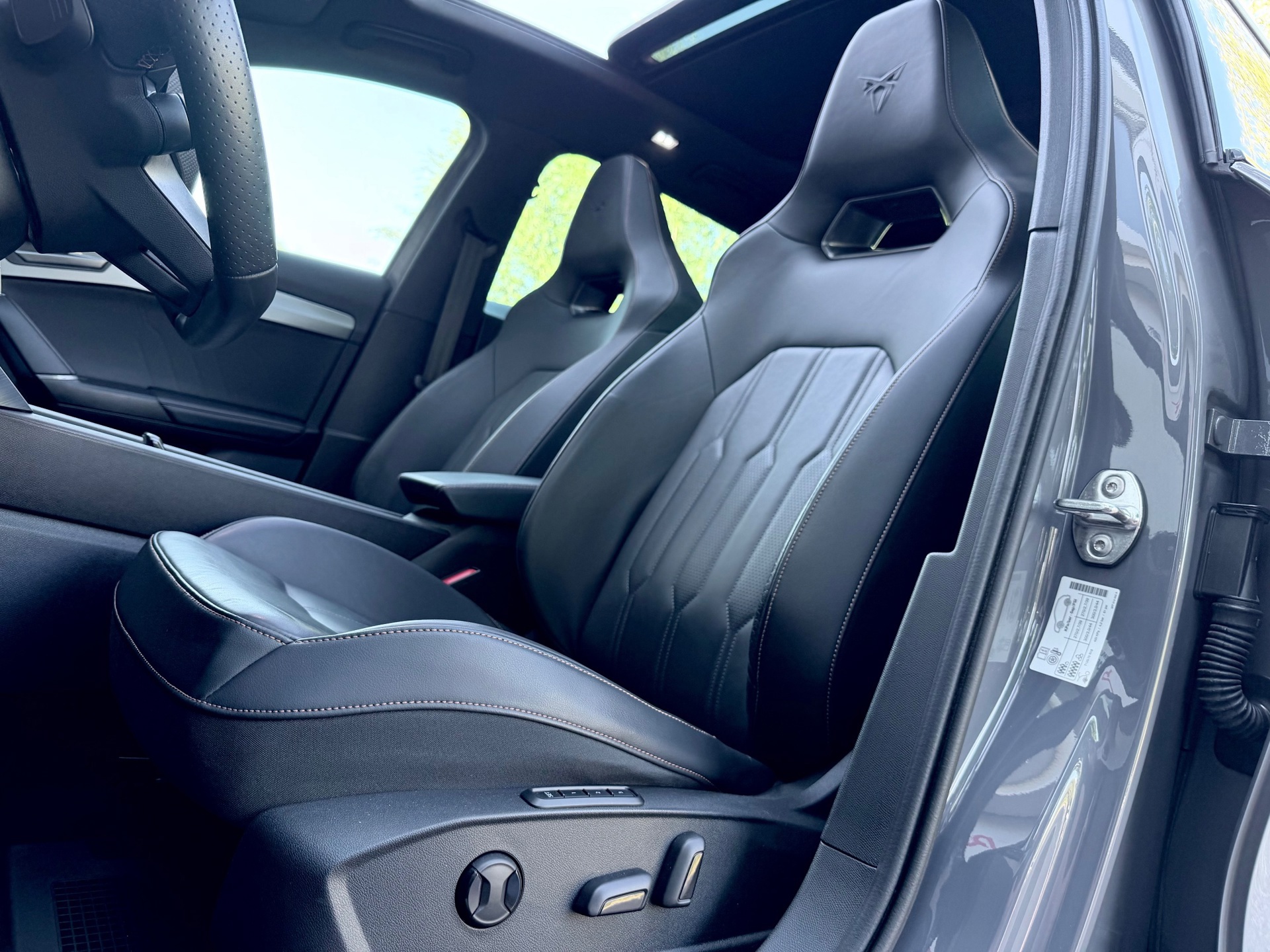 CUPRA Formentor 2.0 TSI 4DRIVE (2022), foto 13