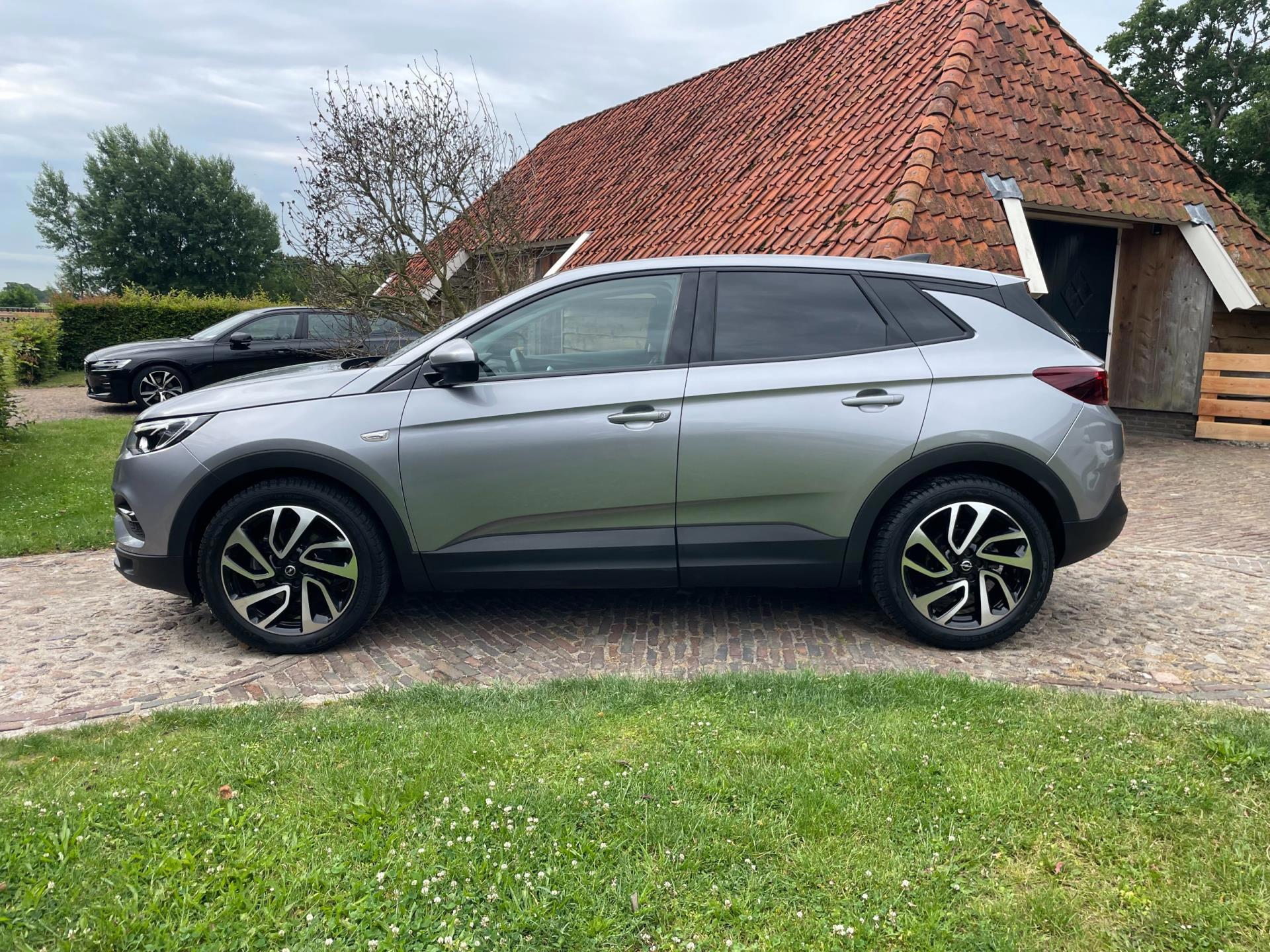 Opel Grandland X 1.2 Turbo Business Edition (2020), foto 2