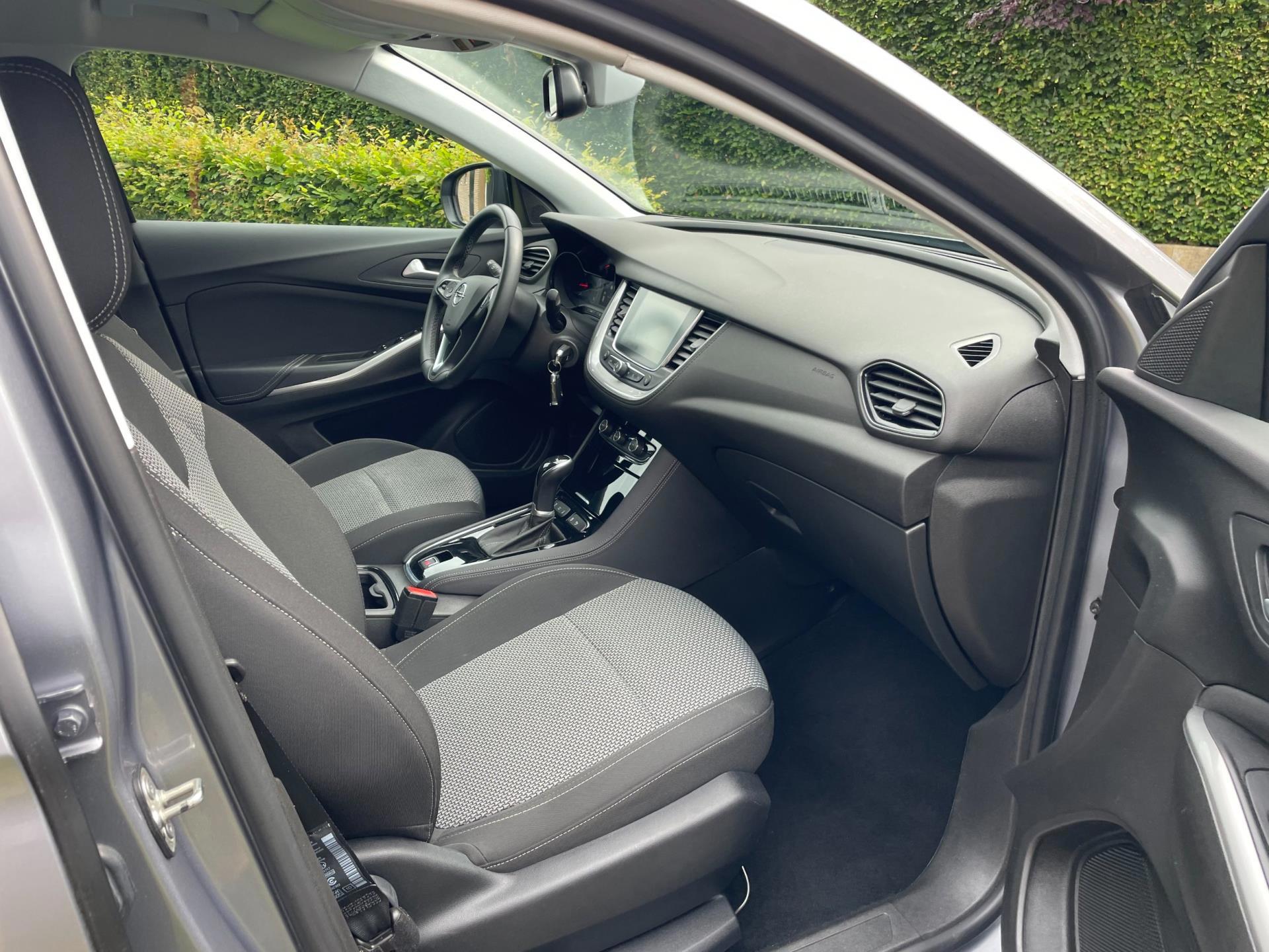 Opel Grandland X 1.2 Turbo Business Edition (2020), foto 11