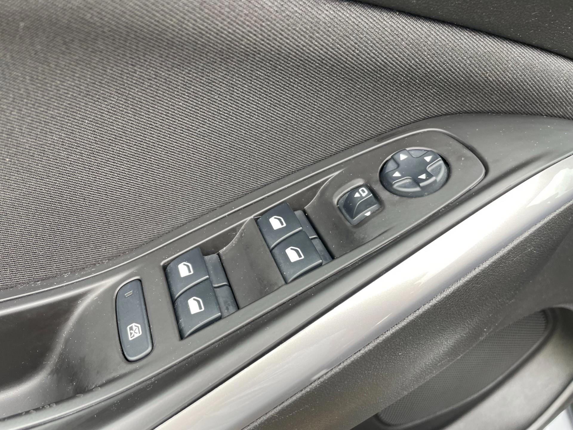 Opel Grandland X 1.2 Turbo Business Edition (2020), foto 20