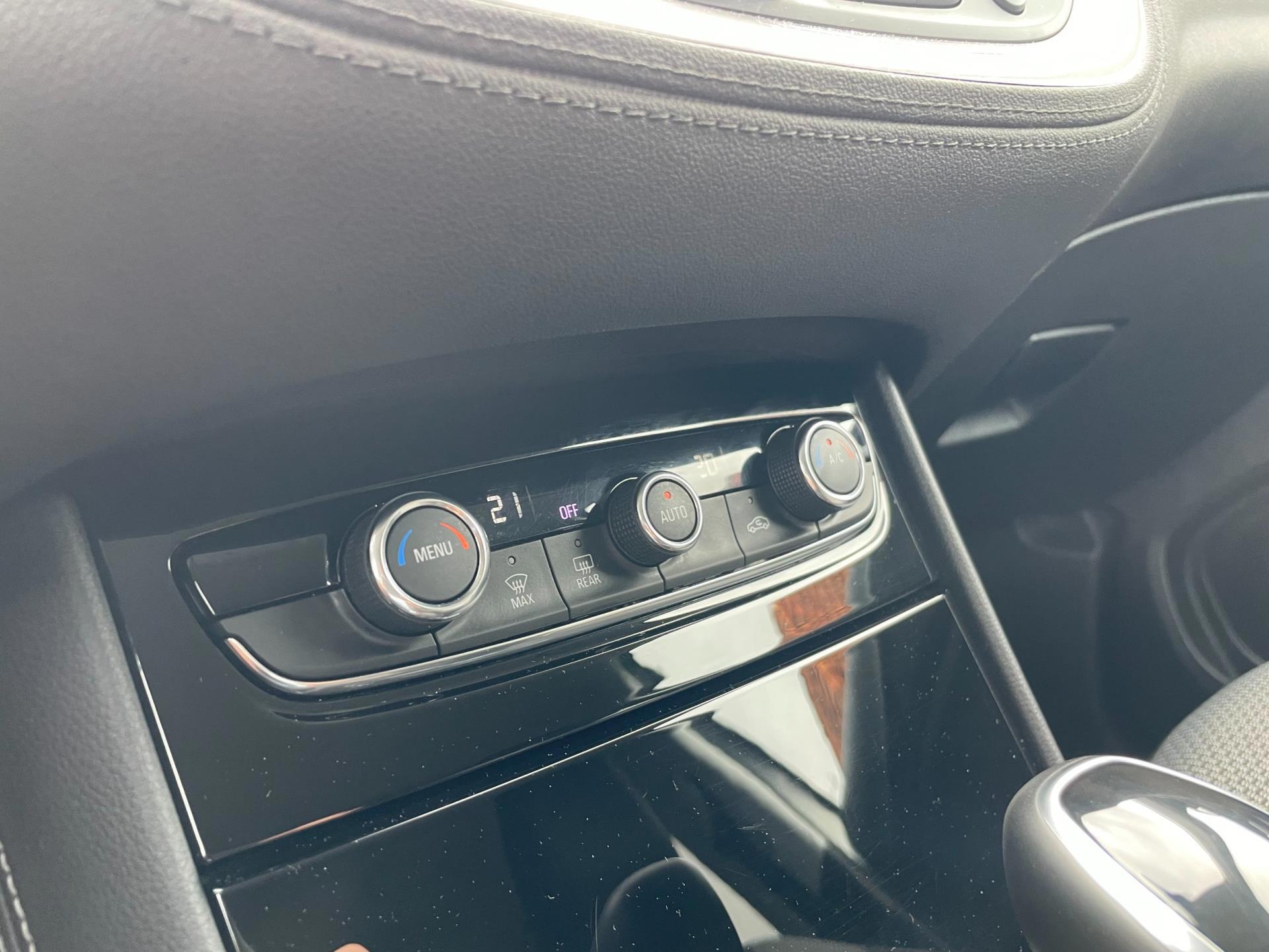 Opel Grandland X 1.2 Turbo Business Edition (2020), foto 23