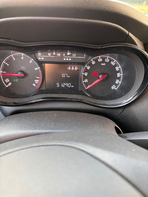 Opel Karl 1.0 ecoFLEX 120 Jaar Edition (2019), foto 9