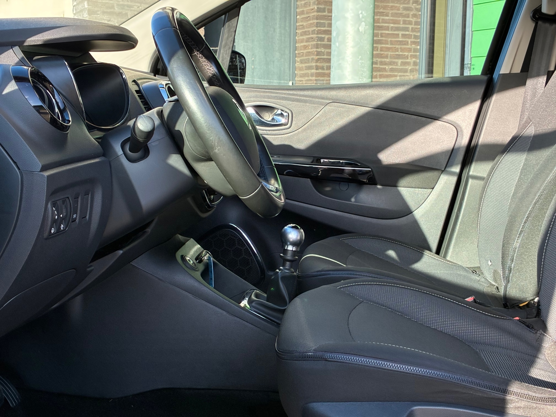 Renault Captur 1.2 TCe Dynamique (2017), foto 13