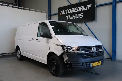 Volkswagen Transporter 2.0 TDI L2H1 28 > Schade < (2023)