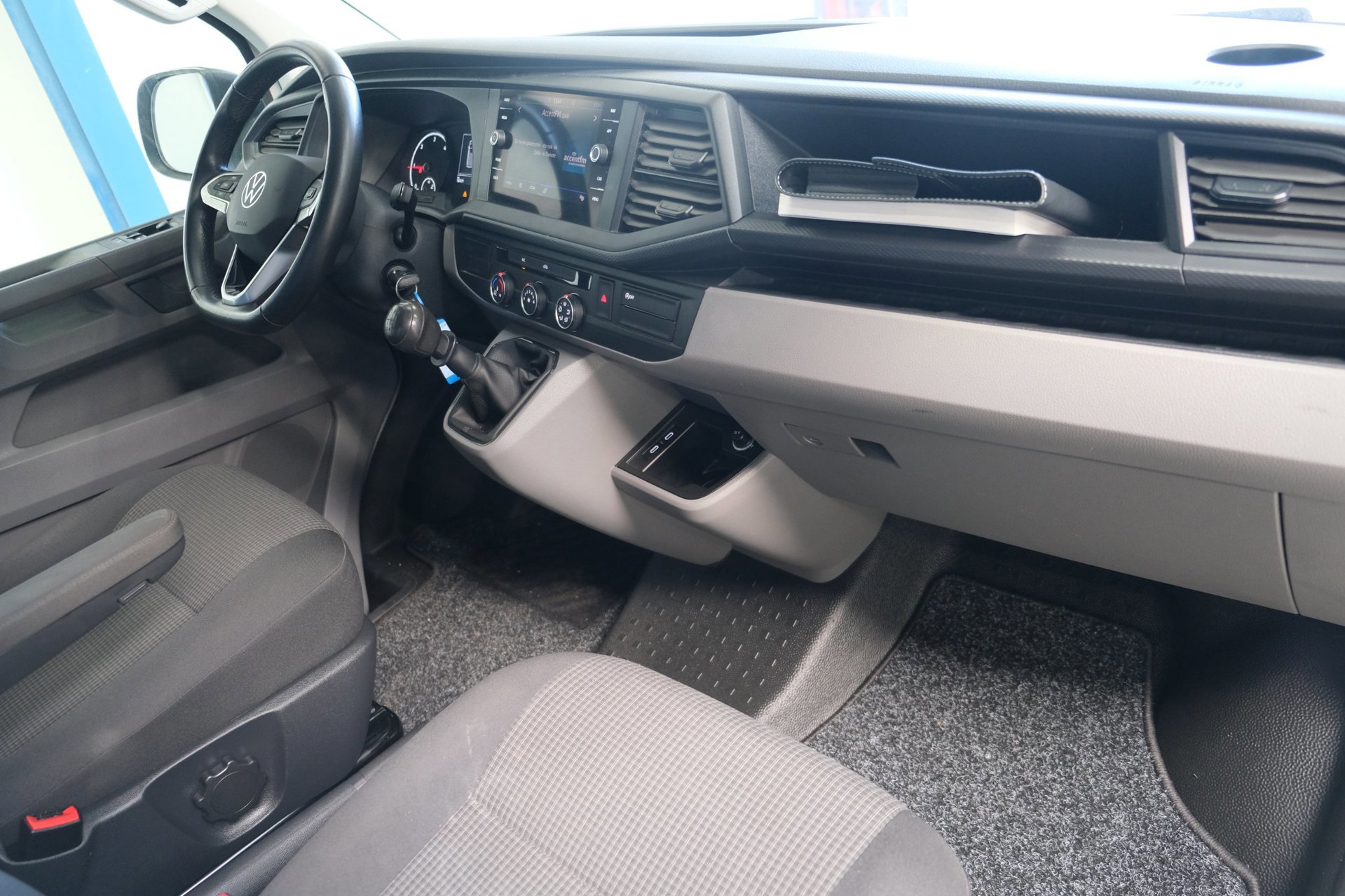 Volkswagen Transporter 2.0 TDI L2H1 28 > Schade < (2023), foto 11