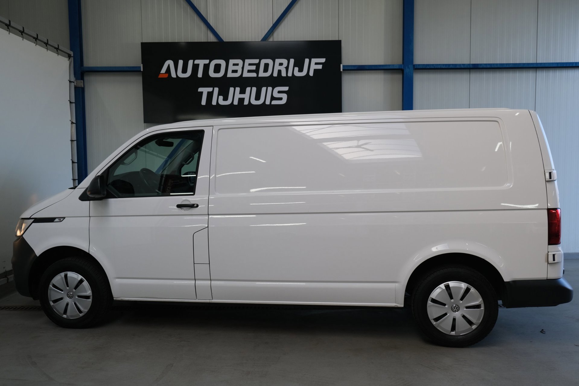 Volkswagen Transporter 2.0 TDI L2H1 28 > Schade < (2023), foto 14