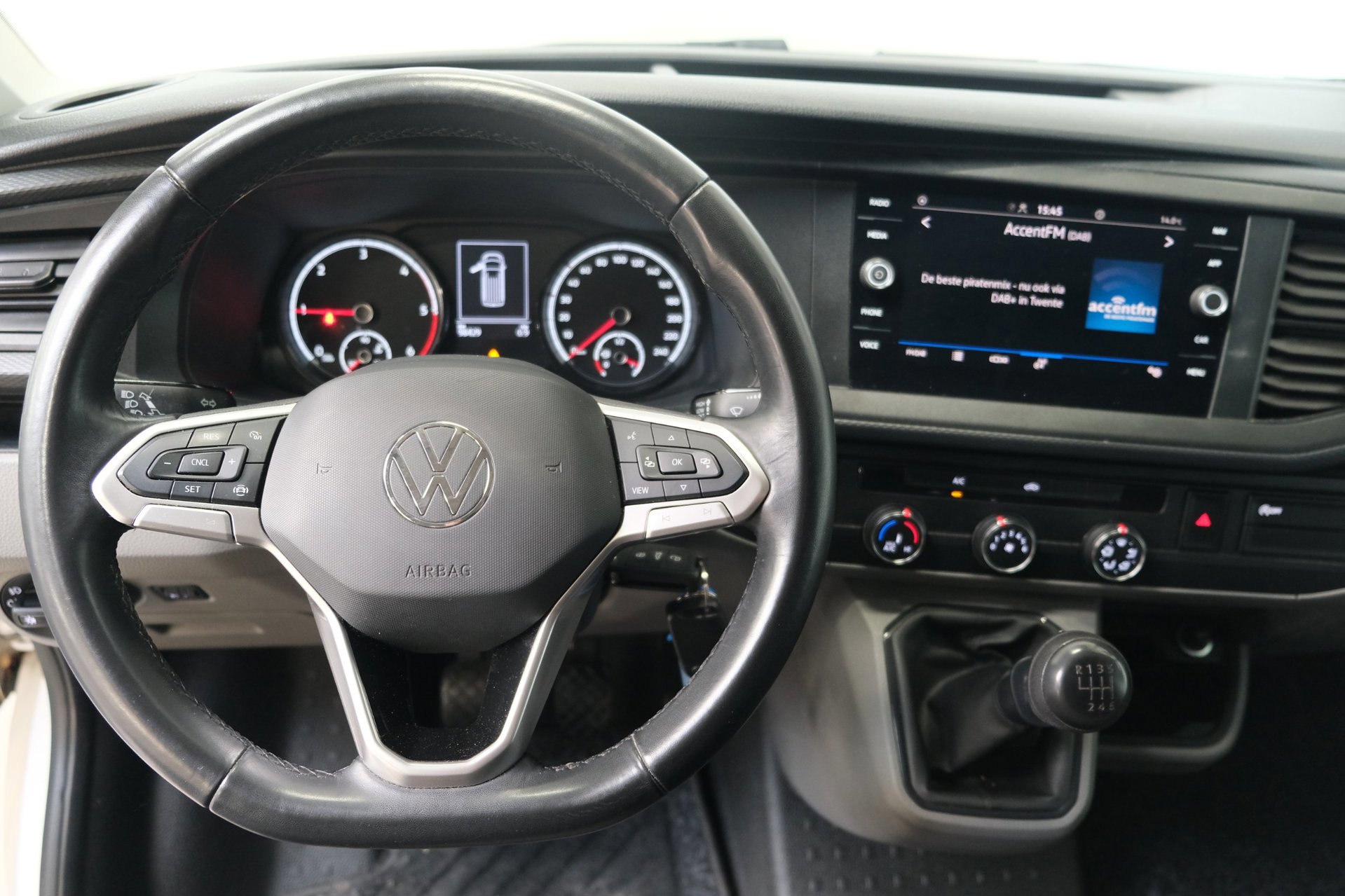 Volkswagen Transporter 2.0 TDI L2H1 28 > Schade < (2023), foto 21