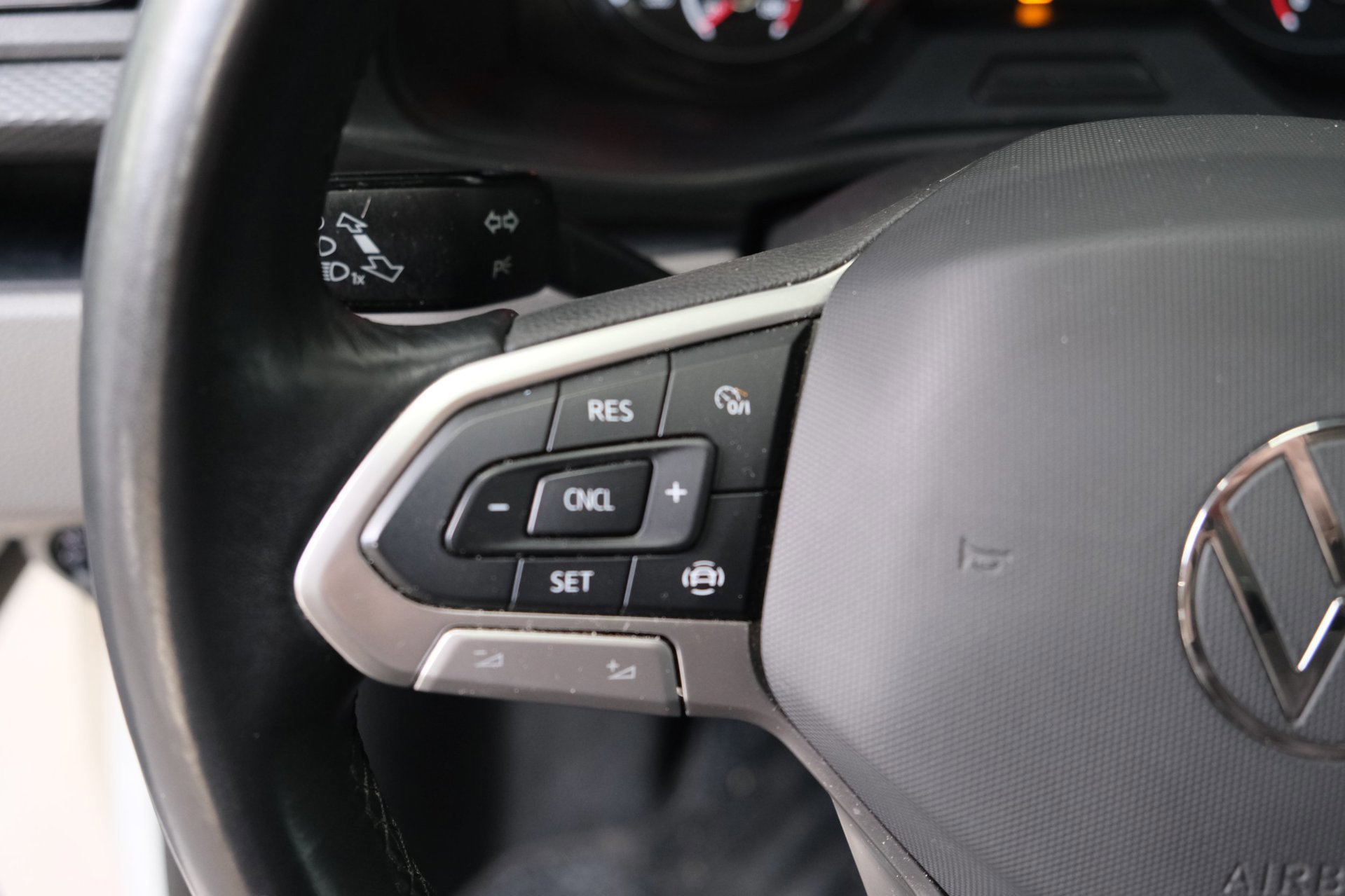 Volkswagen Transporter 2.0 TDI L2H1 28 > Schade < (2023), foto 29
