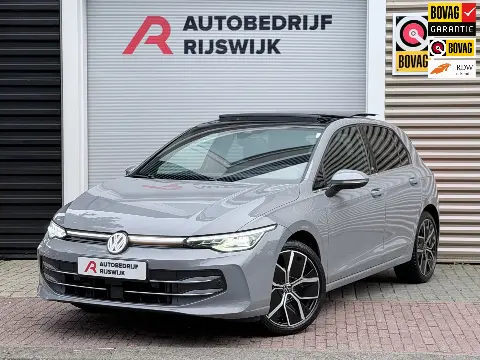 Volkswagen Golf 1.5 eTSI (2024)