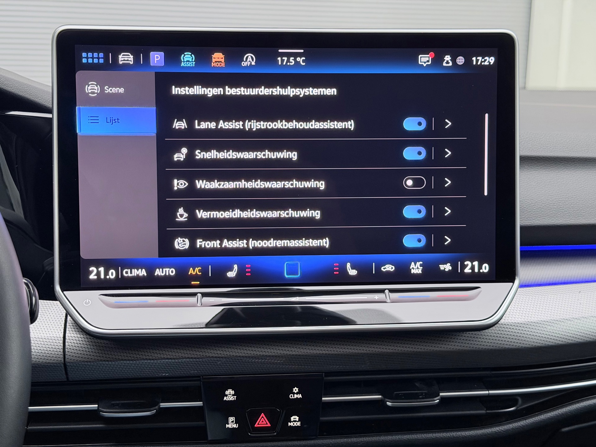 Volkswagen Golf 1.5 eTSI (2024), foto 24