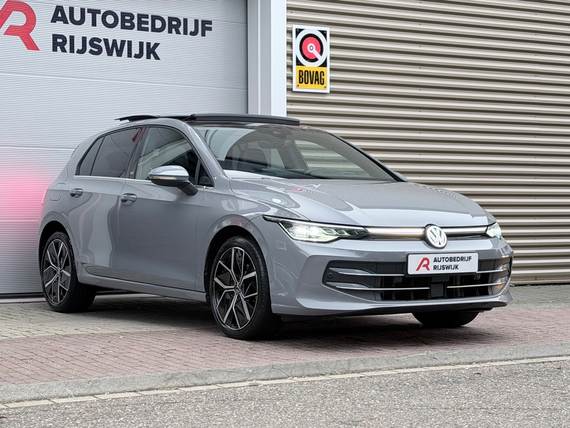 Volkswagen Golf 1.5 eTSI (2024), foto 8