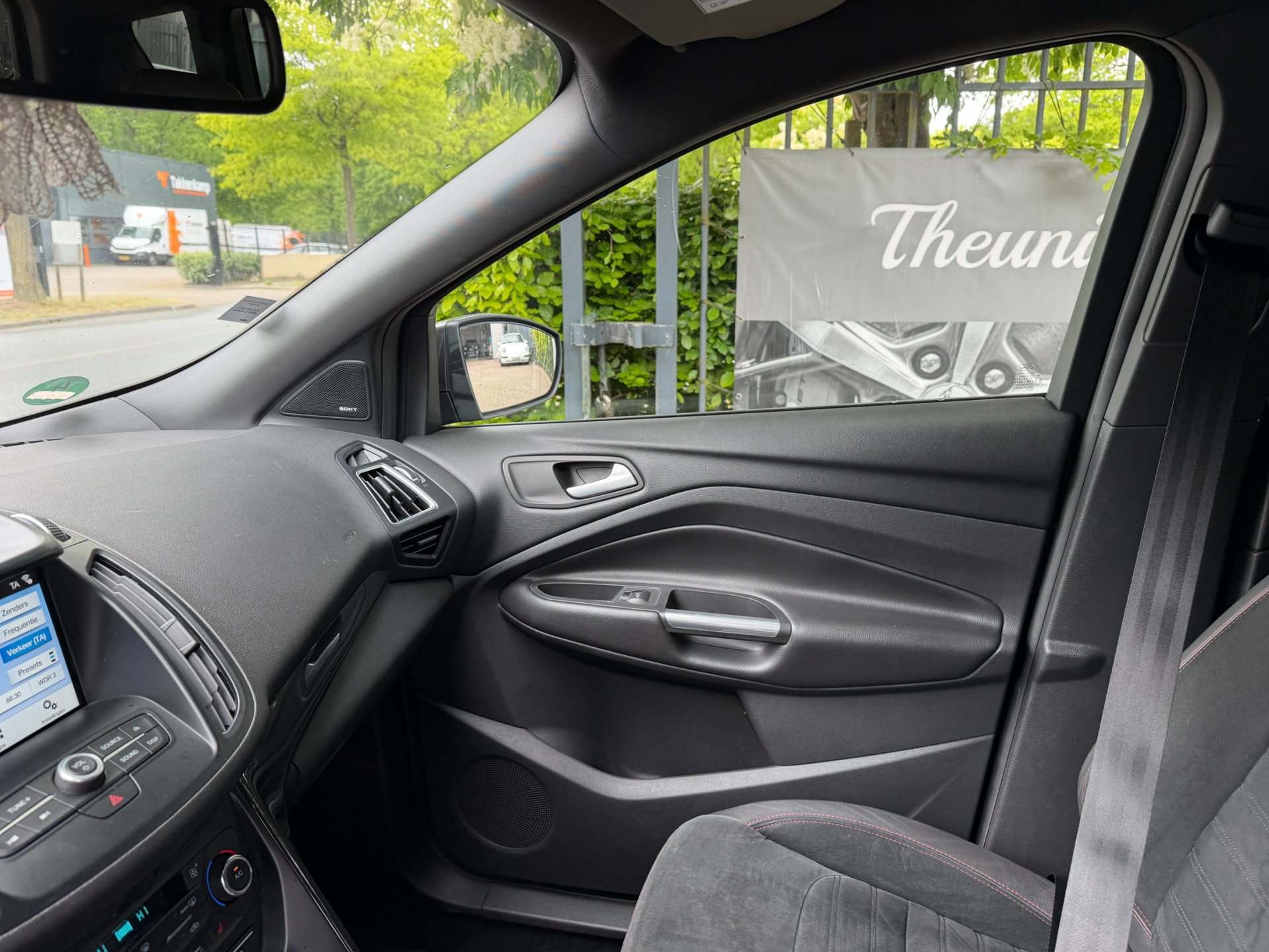 Ford Kuga 1.5 EcoBoost ST Line 95.595 (2018), foto 17