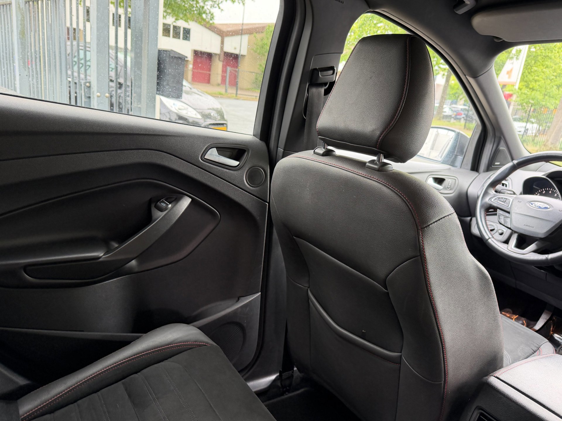 Ford Kuga 1.5 EcoBoost ST Line 95.595 (2018), foto 29