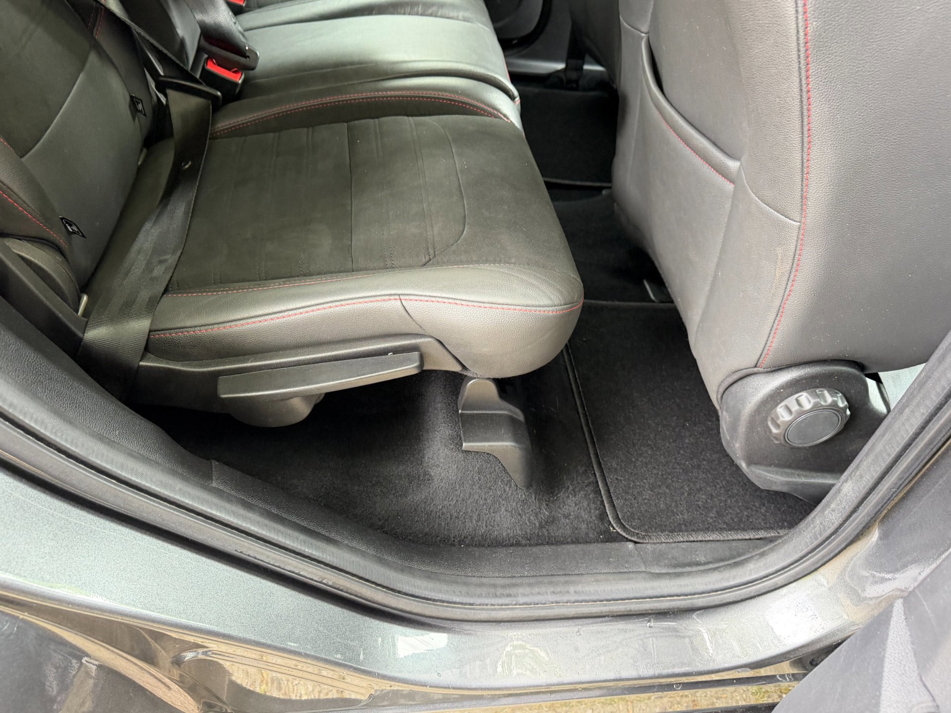 Ford Kuga 1.5 EcoBoost ST Line 95.595 (2018), foto 30