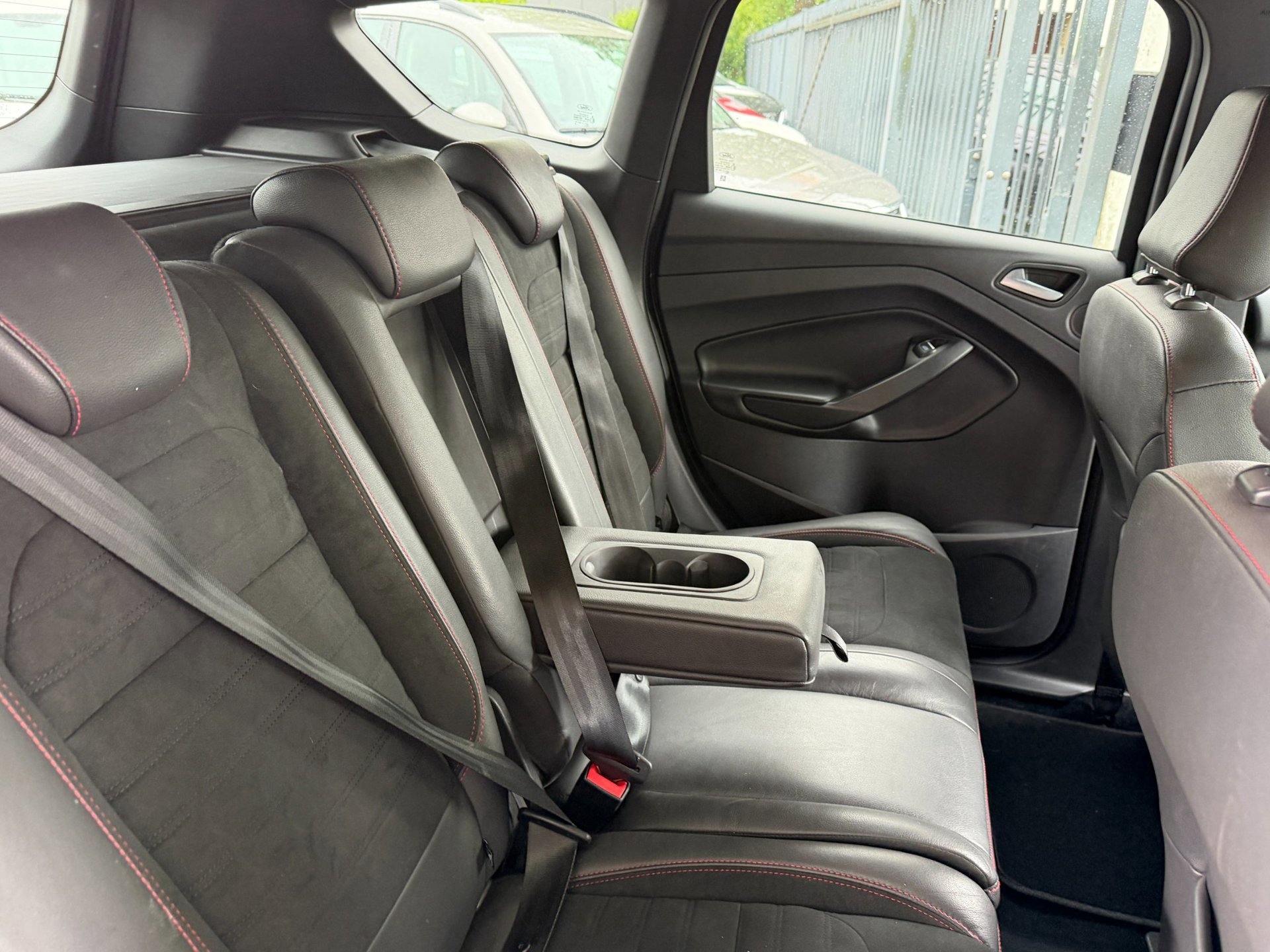 Ford Kuga 1.5 EcoBoost ST Line 95.595 (2018), foto 32