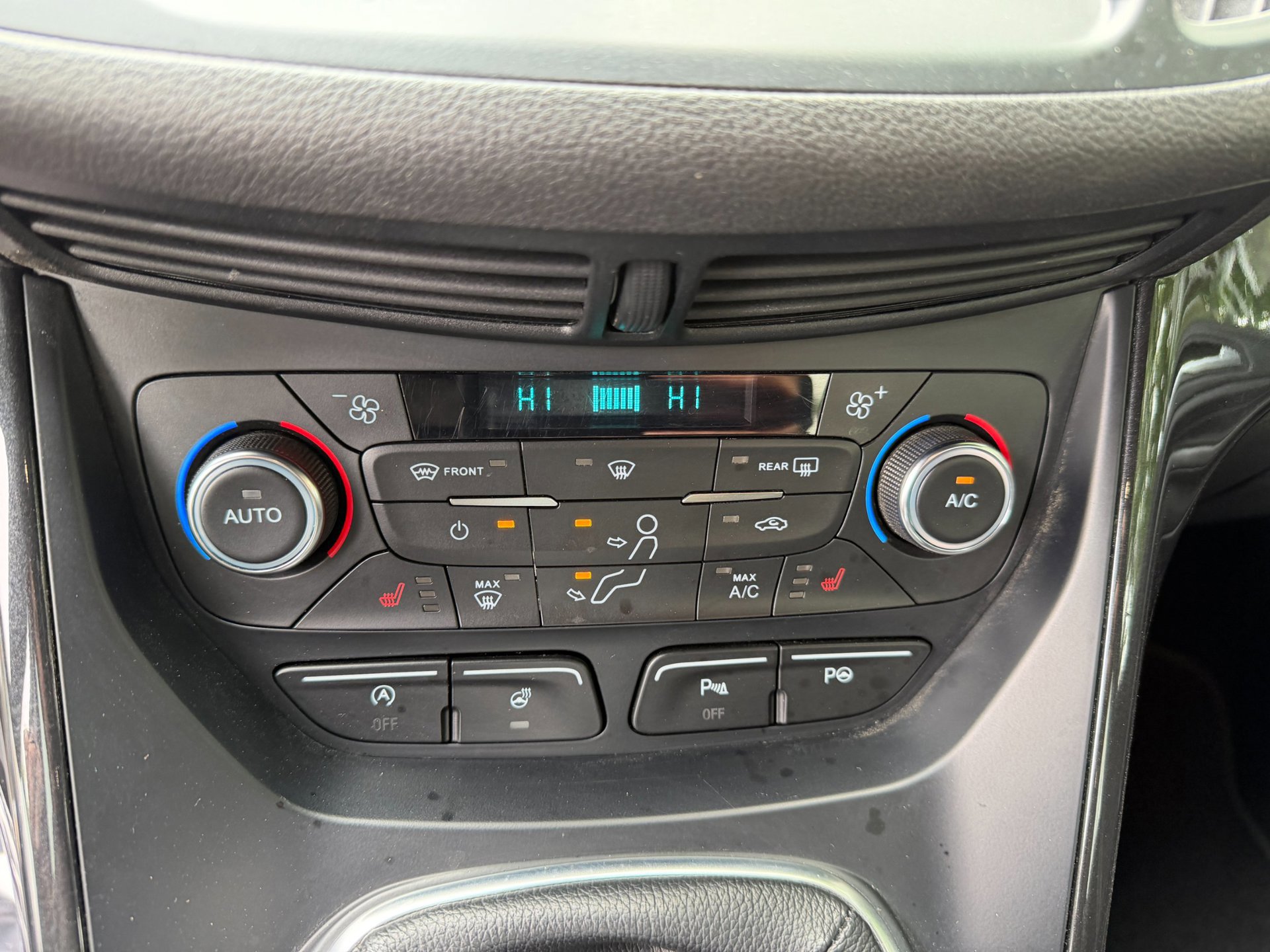 Ford Kuga 1.5 EcoBoost ST Line 95.595 (2018), foto 48