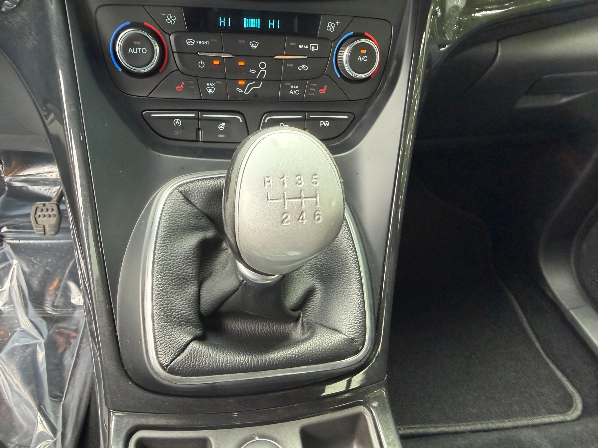 Ford Kuga 1.5 EcoBoost ST Line 95.595 (2018), foto 49