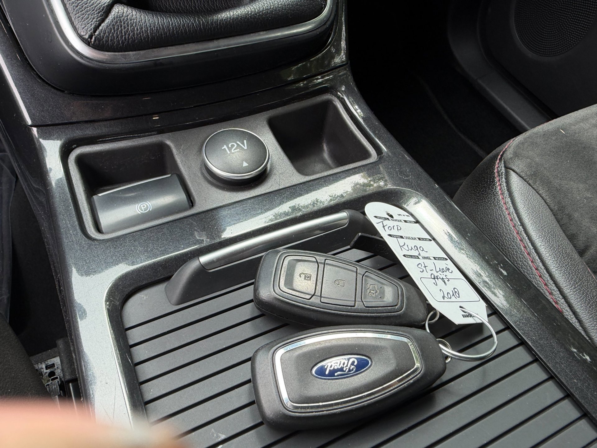 Ford Kuga 1.5 EcoBoost ST Line 95.595 (2018), foto 62