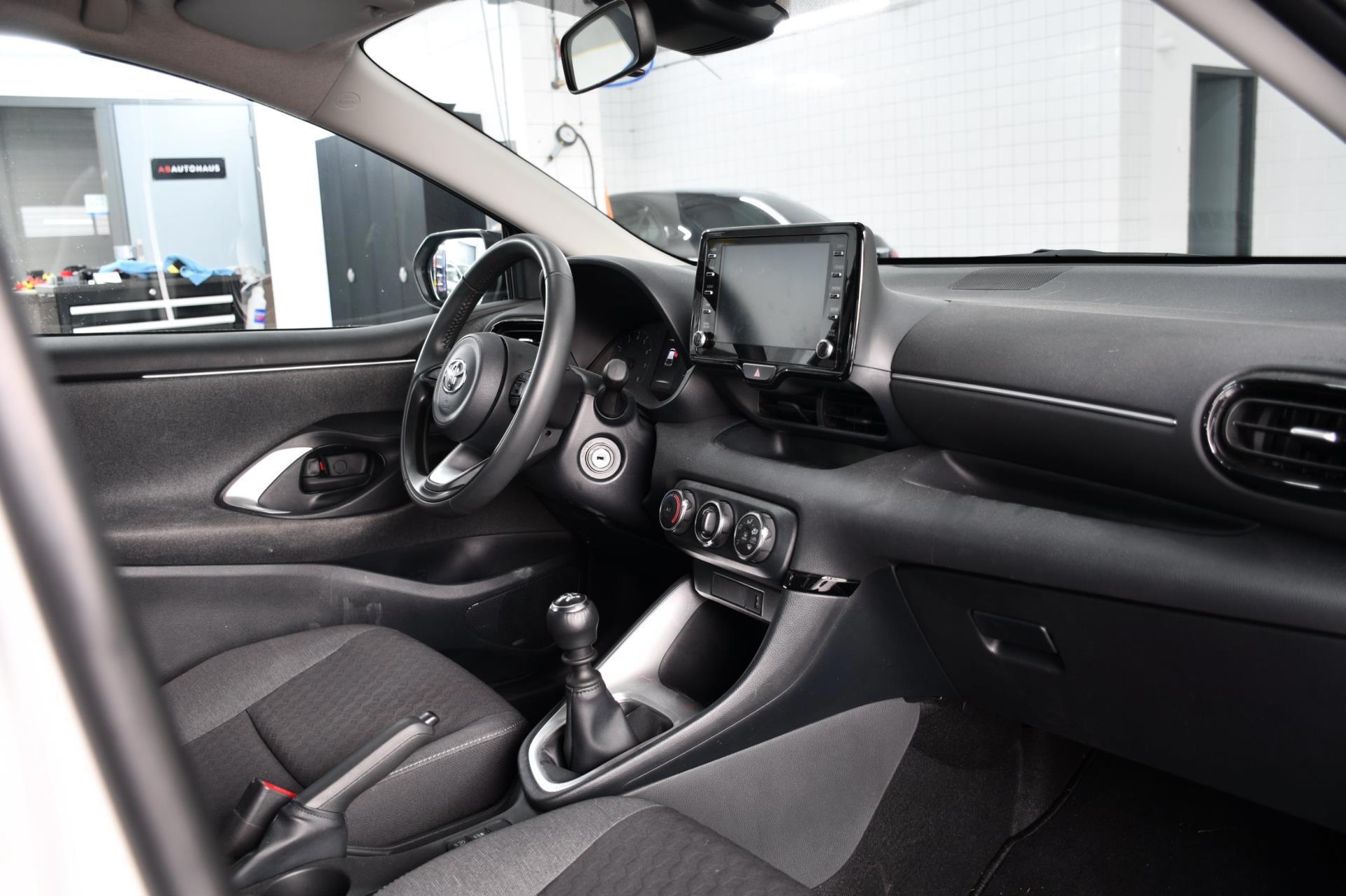 Toyota Yaris 1.5 VVT-i Active (2021), foto 11