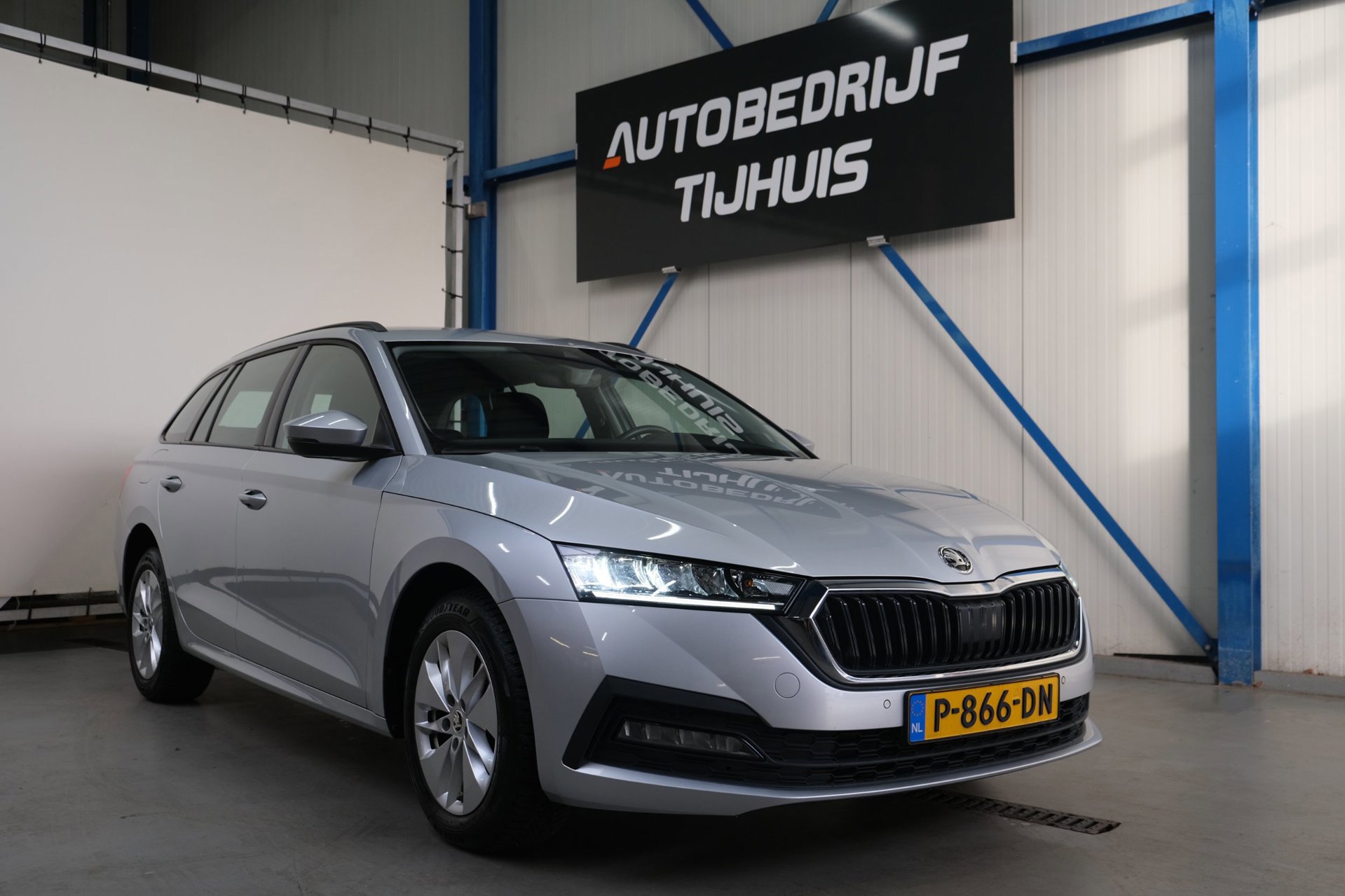 Skoda Octavia Combi 1.5 e-TSI Business Edition (2022), foto 1