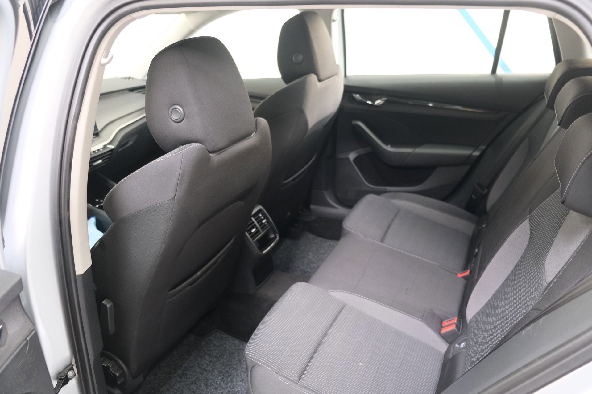 Skoda Octavia Combi 1.5 e-TSI Business Edition (2022), foto 12