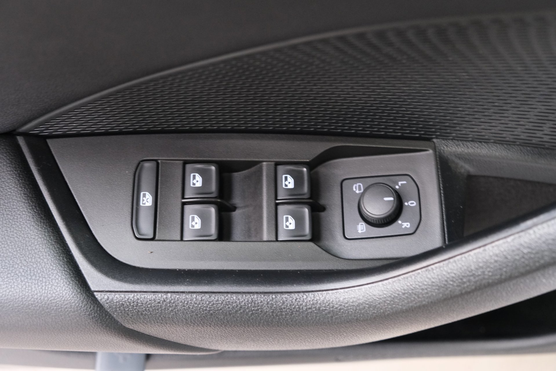 Skoda Octavia Combi 1.5 e-TSI Business Edition (2022), foto 14