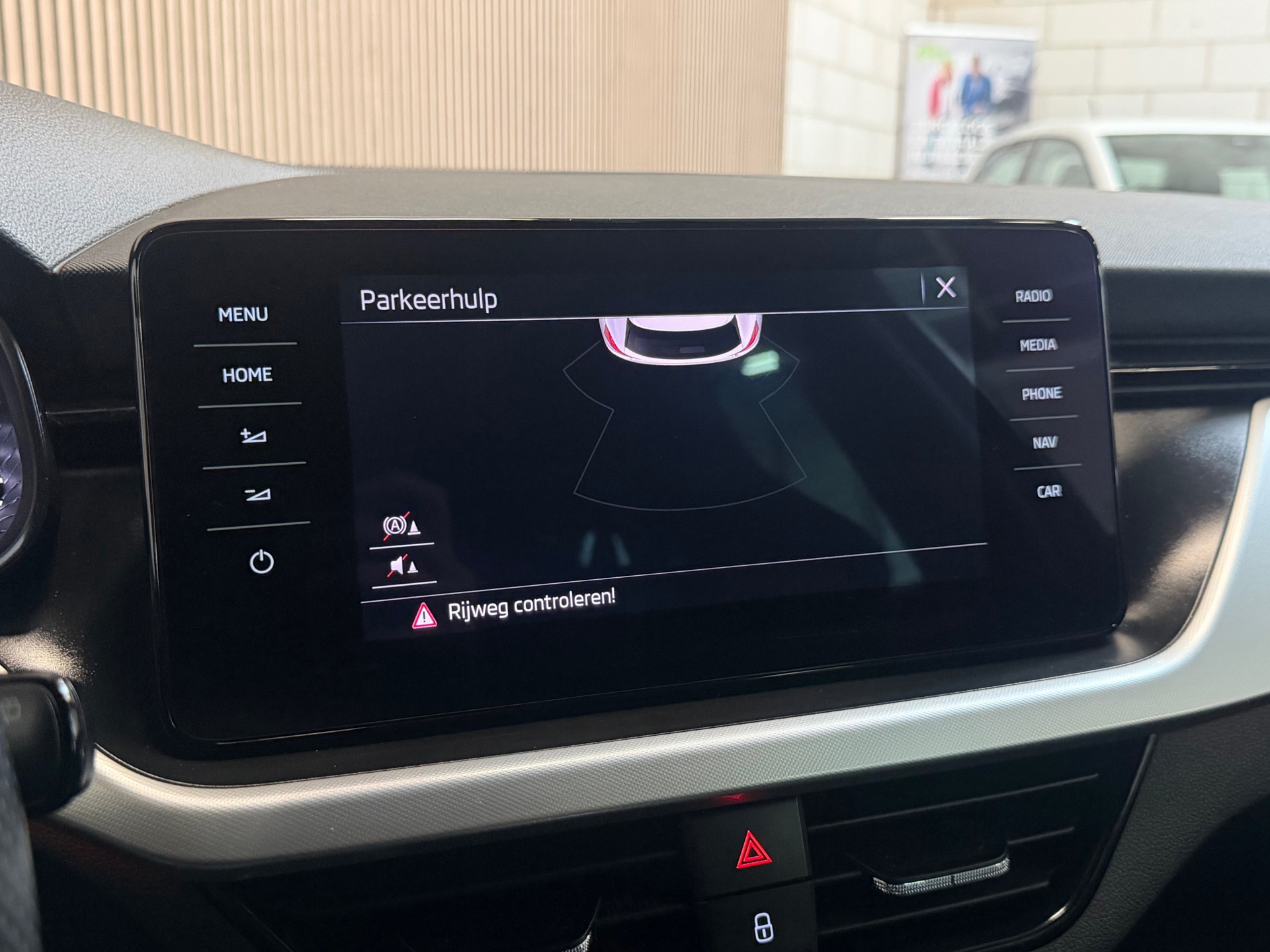 Skoda Kamiq 1.0 TSI Sport Business (2020), foto 17