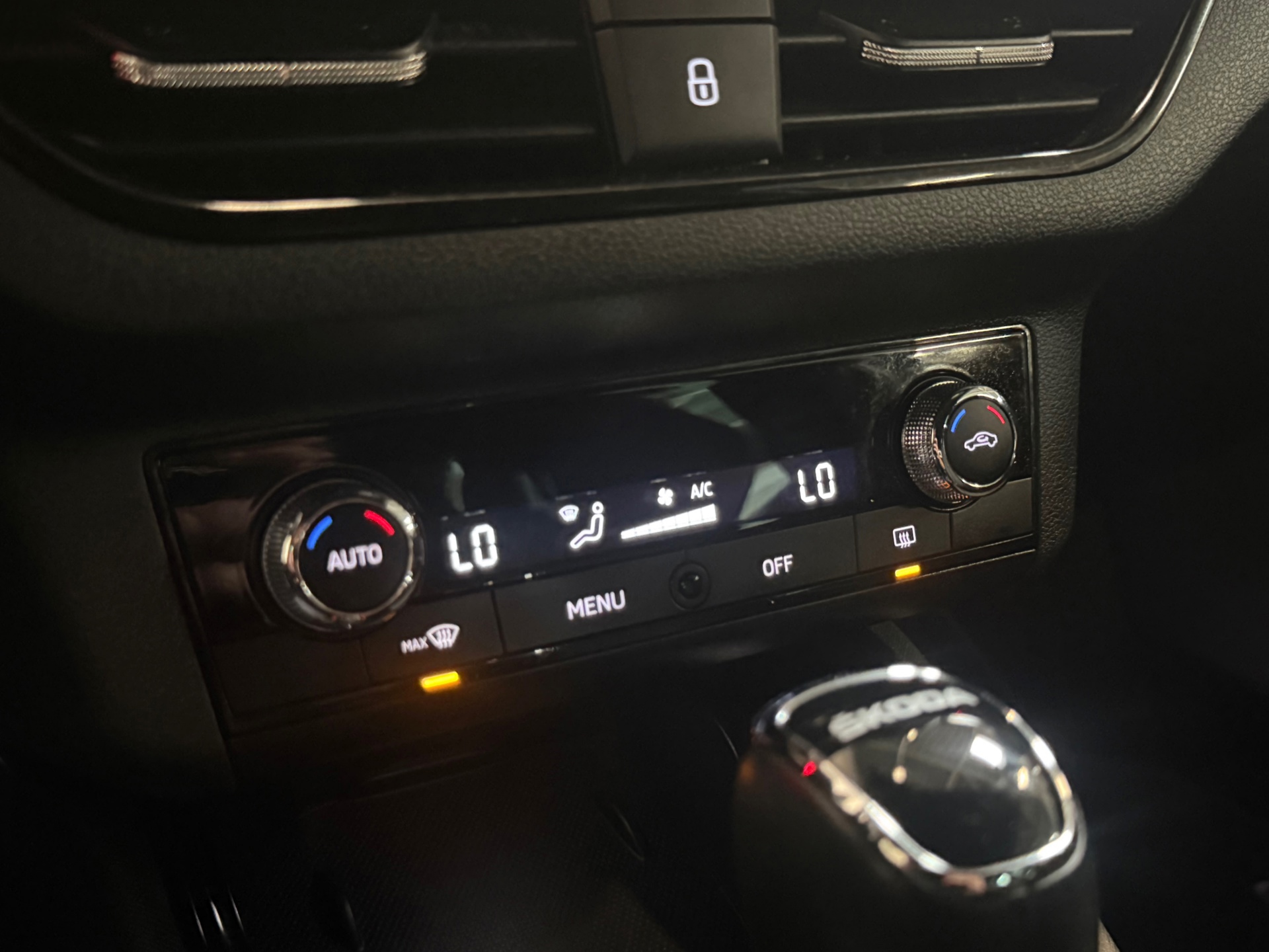 Skoda Kamiq 1.0 TSI Sport Business (2020), foto 19