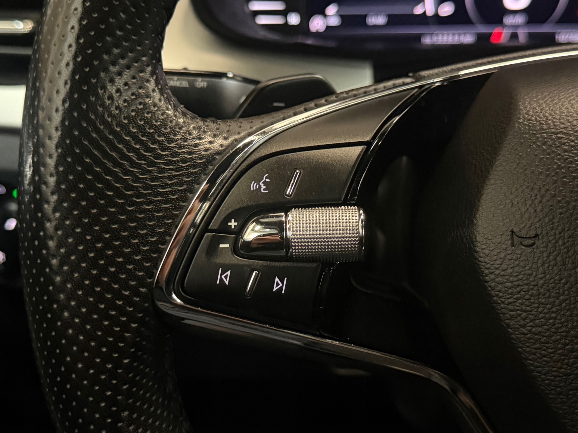 Skoda Kamiq 1.0 TSI Sport Business (2020), foto 31