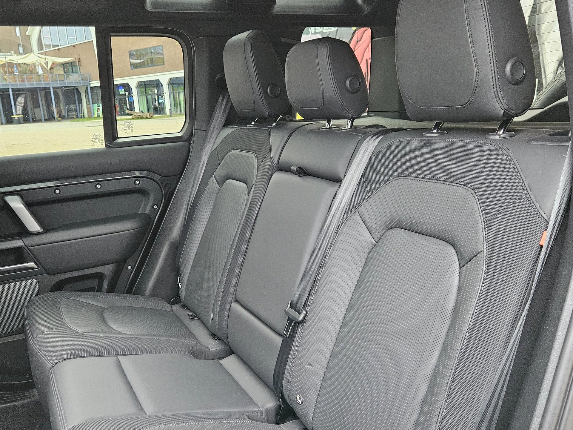 Land Rover Defender 110 110 2.0 P400e X-Dynamic HSE (2022), foto 20