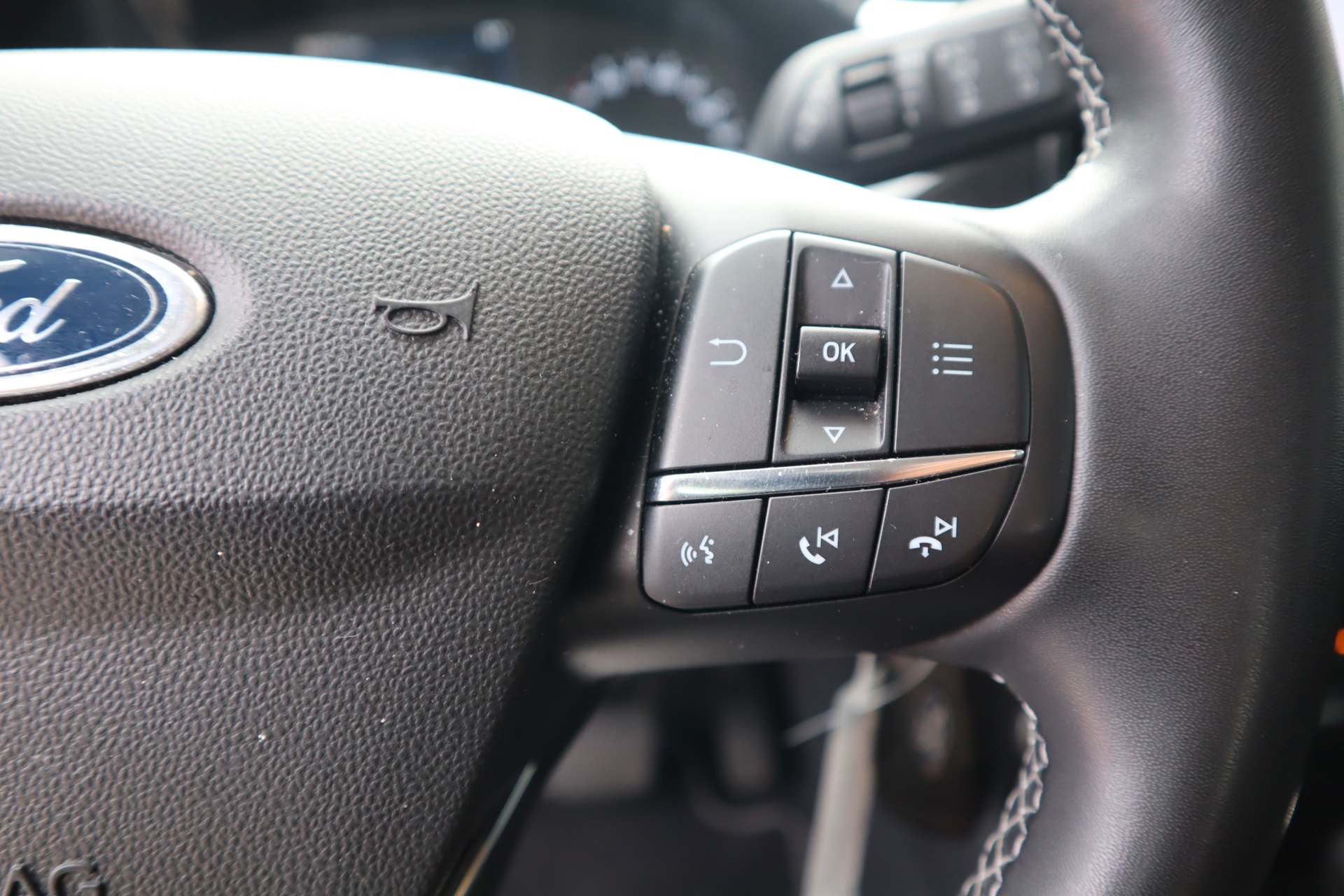 Ford Fiesta 1.0 EcoBoost Hybrid Titanium (2023), foto 17