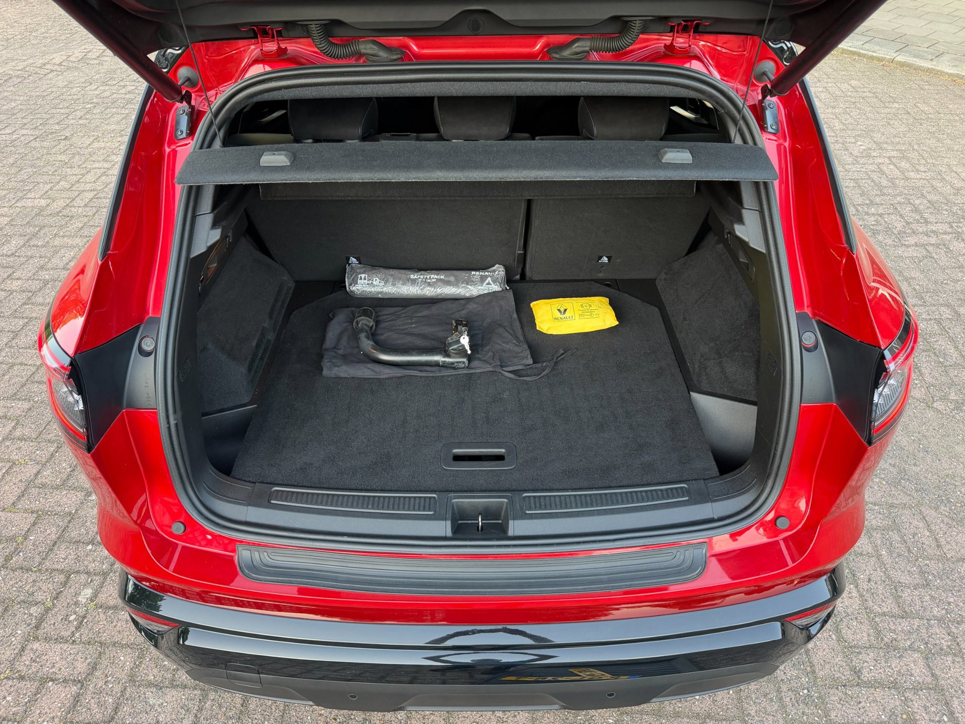 Renault Austral 1.2 E-Tech (2023), foto 23