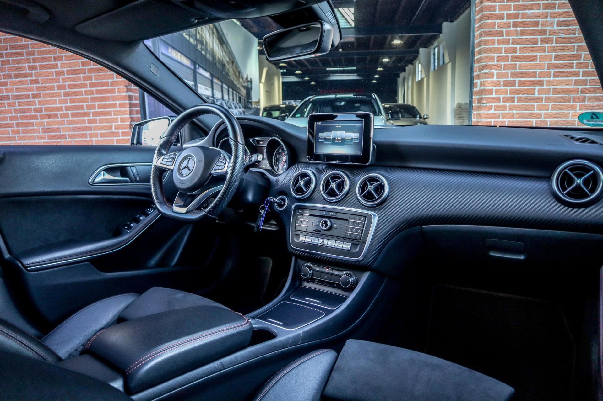 Mercedes-Benz A-klasse 200 AMG (2016), foto 12