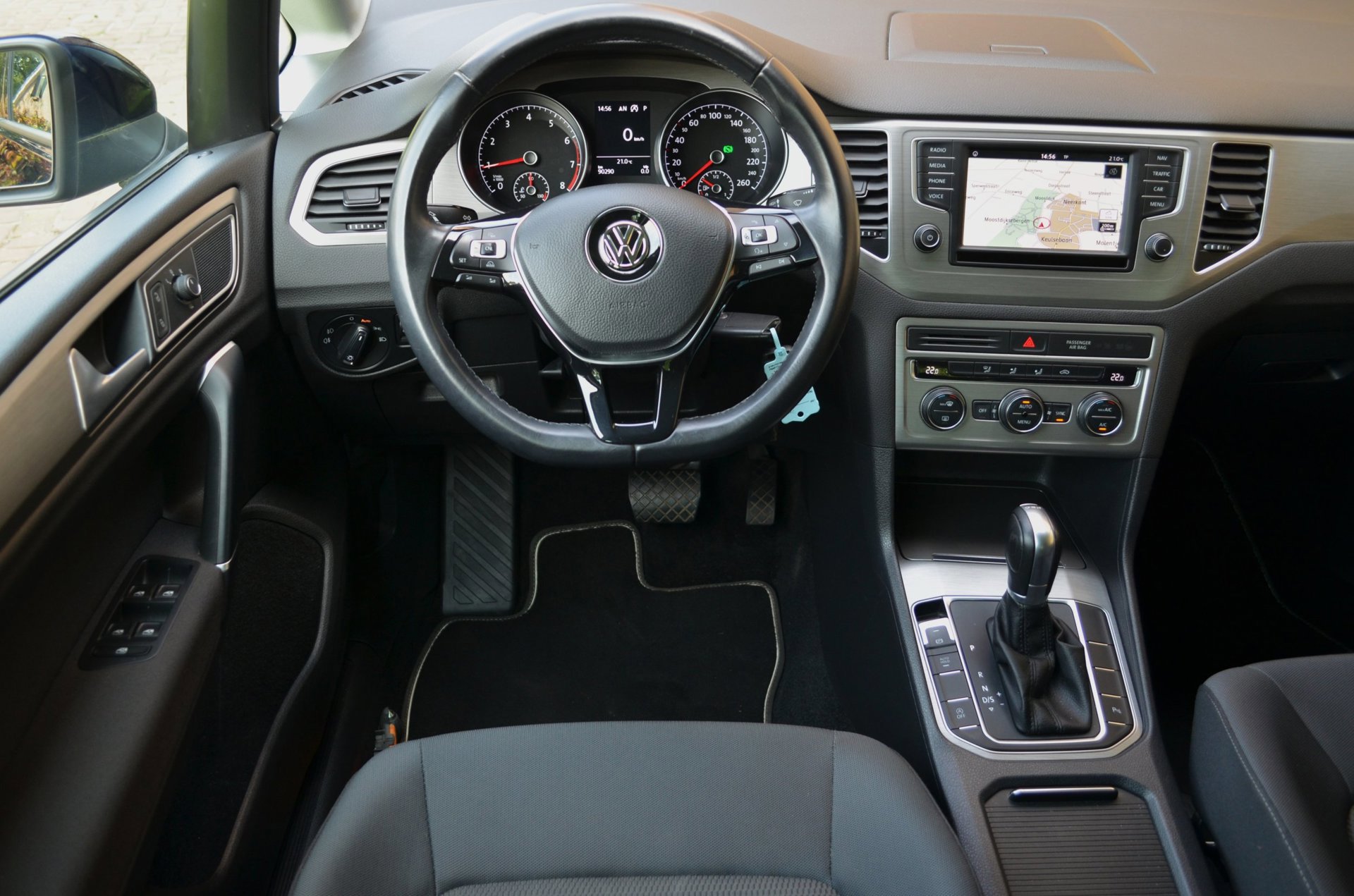 Volkswagen Golf Sportsvan 1.0 TSI Comfortline (2017), foto 8