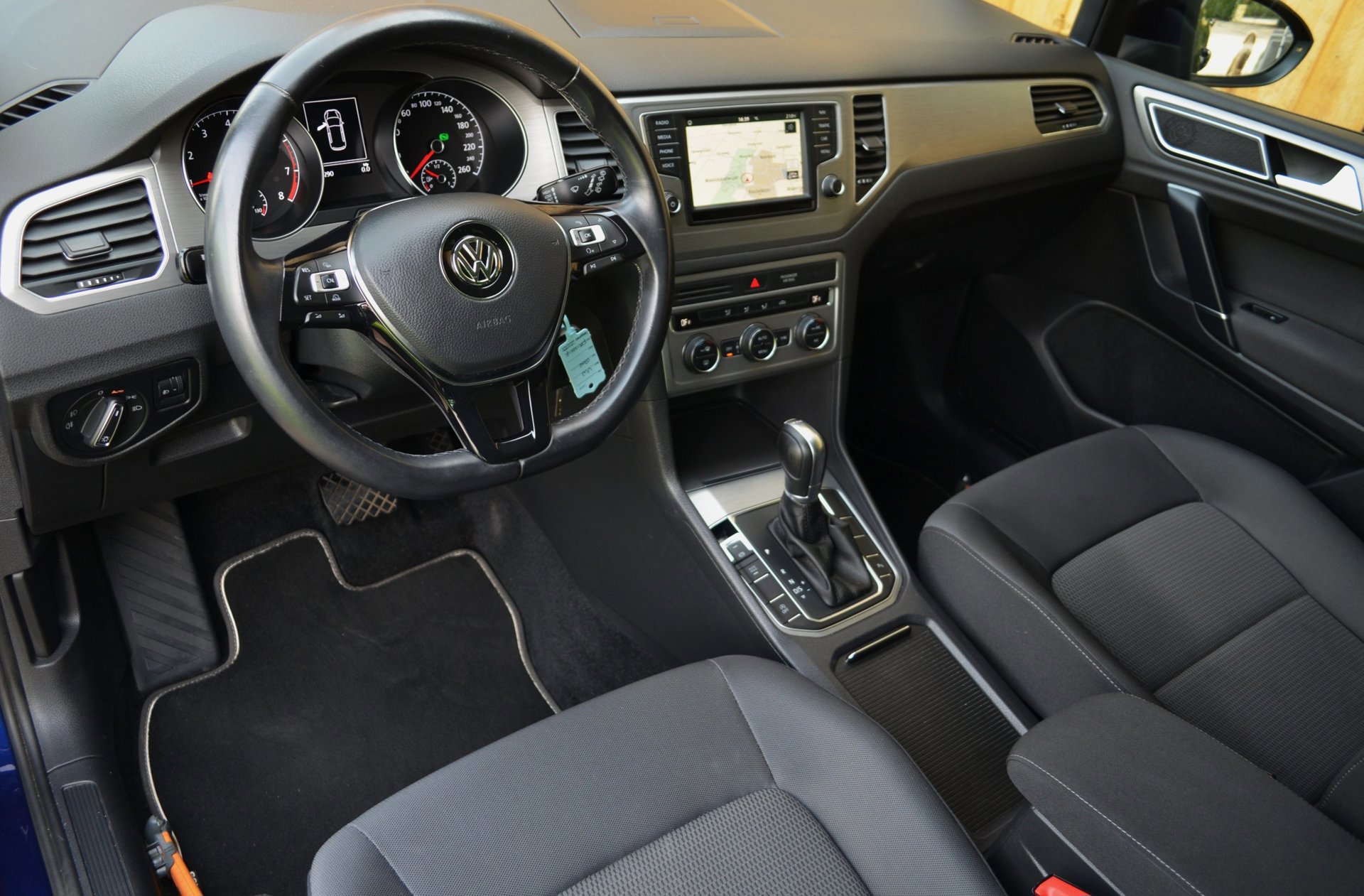 Volkswagen Golf Sportsvan 1.0 TSI Comfortline (2017), foto 9