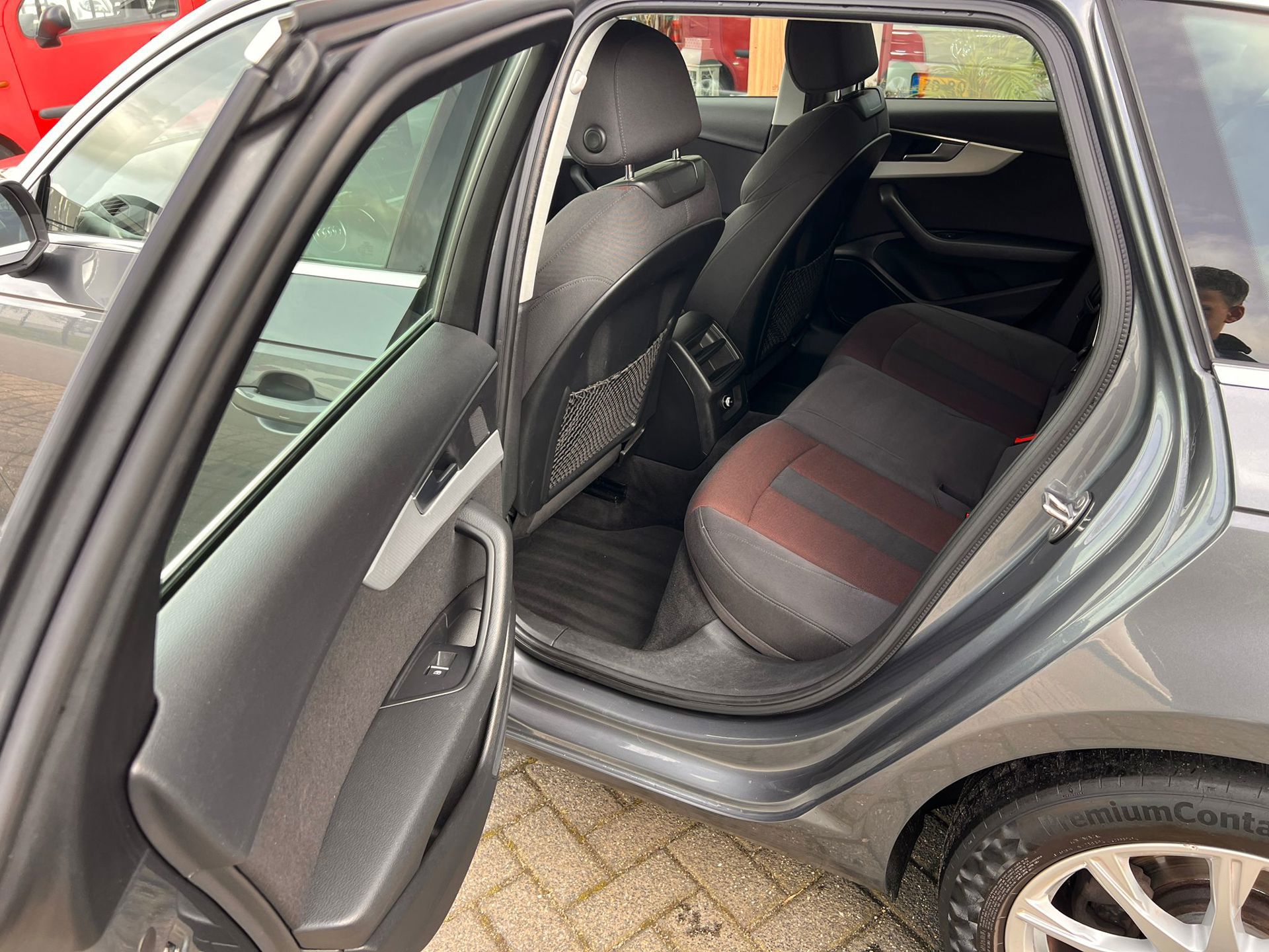 Audi A4 Avant 2.0 TFSI ultra Sport (2017), foto 5