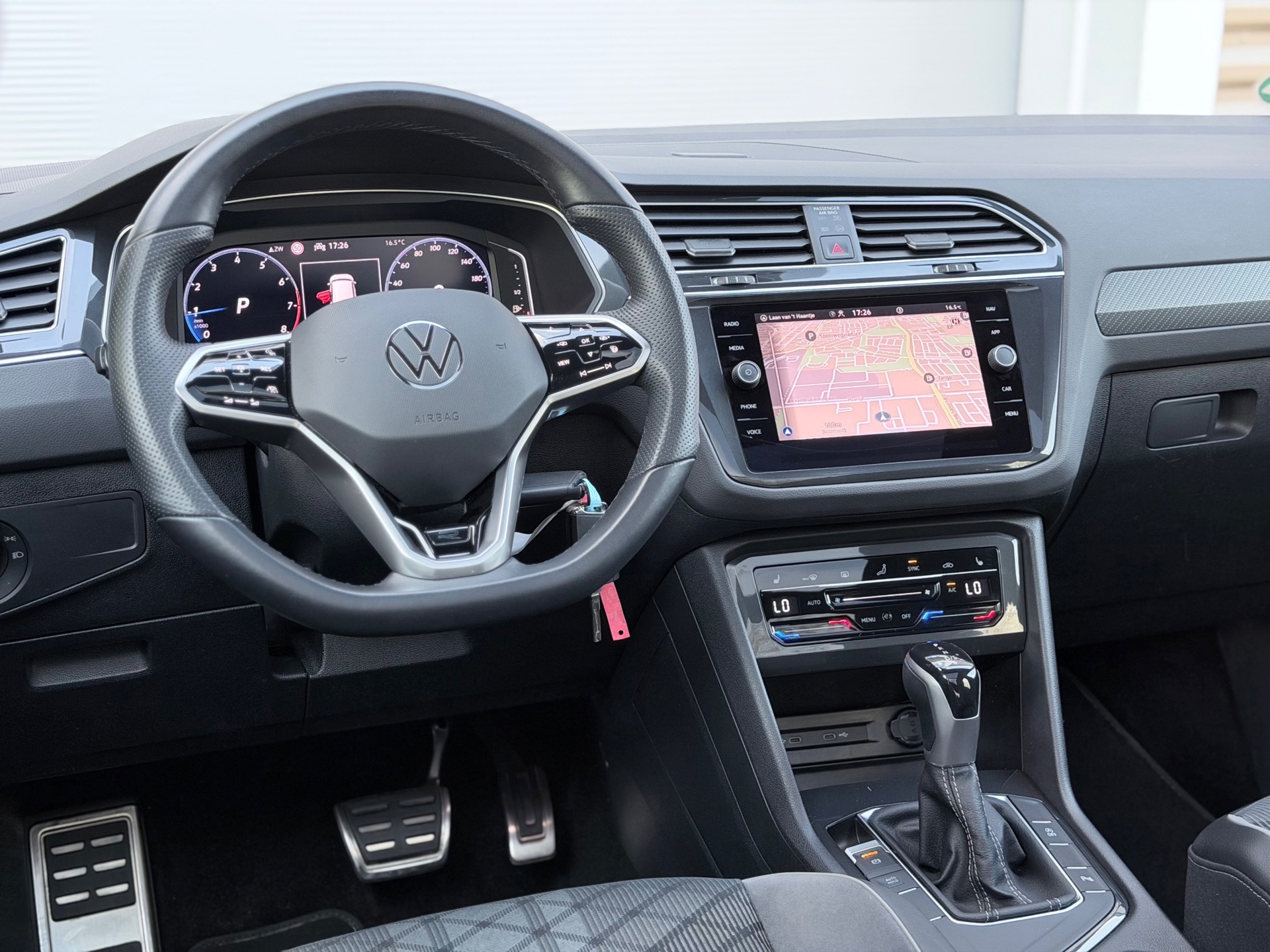 Volkswagen Tiguan 1.5 TSI R-Line (2023), foto 11
